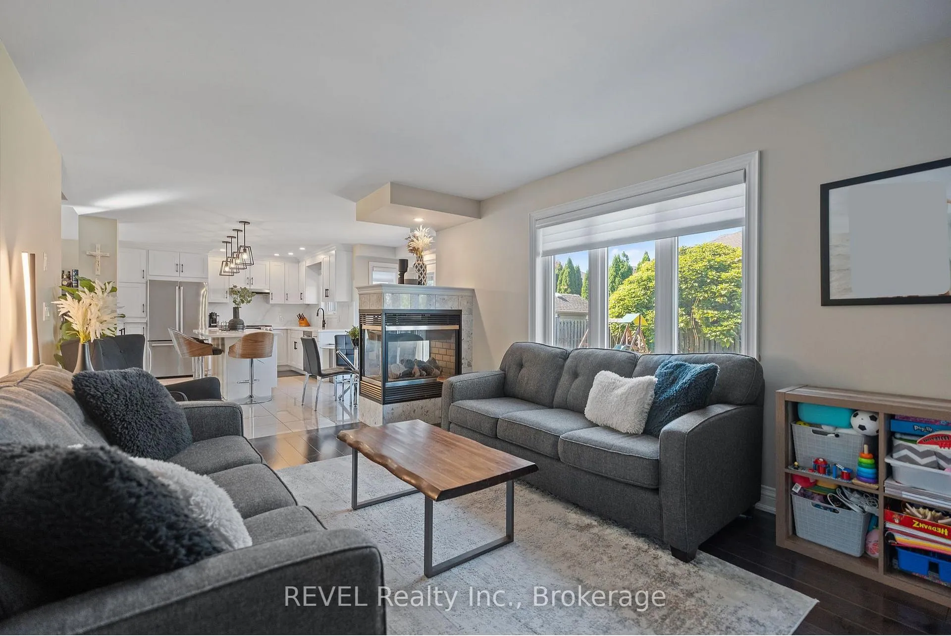 Photo 16 of 35 Agincourt Crescent, St. Catharines, Rykert/Vansickle — HOMEH