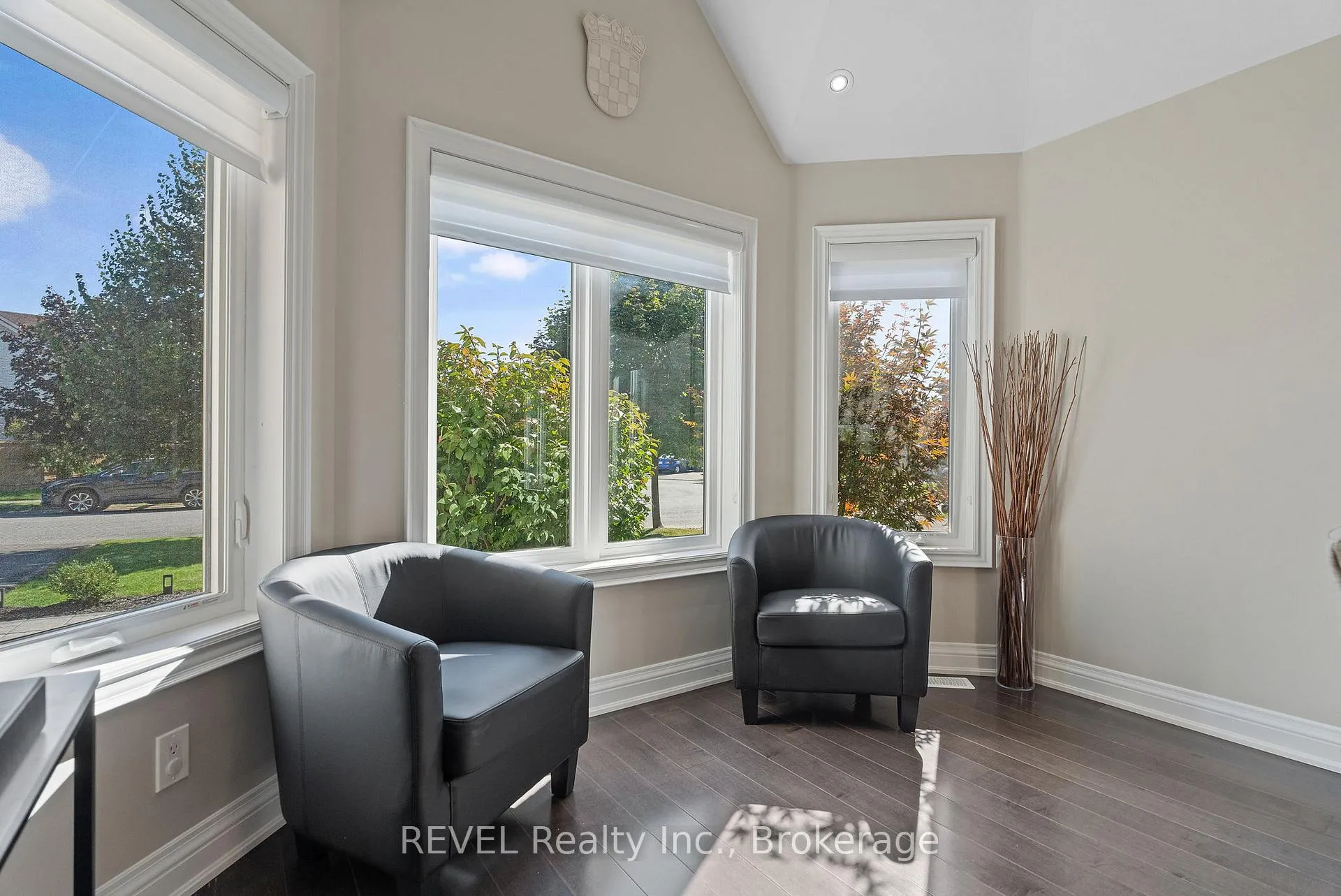 Photo 20 of 35 Agincourt Crescent, St. Catharines, Rykert/Vansickle — HOMEH