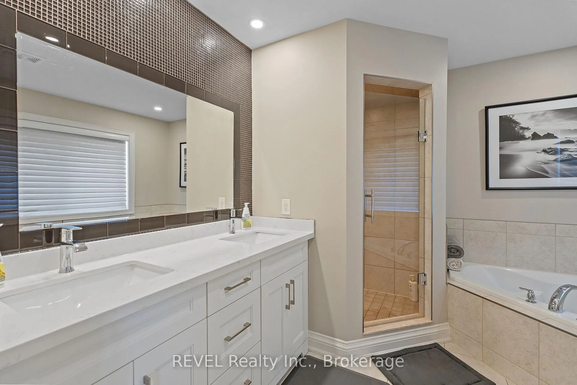 Photo 26 of 35 Agincourt Crescent, St. Catharines, Rykert/Vansickle — HOMEH