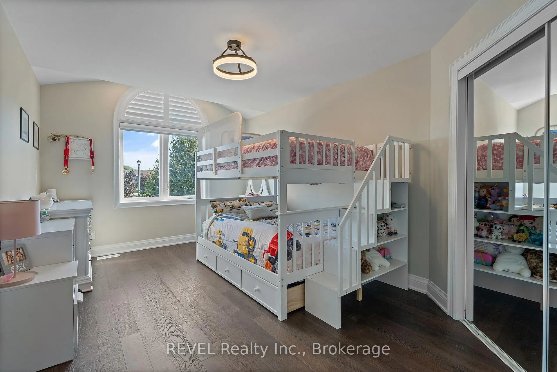 Photo 28 of 35 Agincourt Crescent, St. Catharines, Rykert/Vansickle — HOMEH