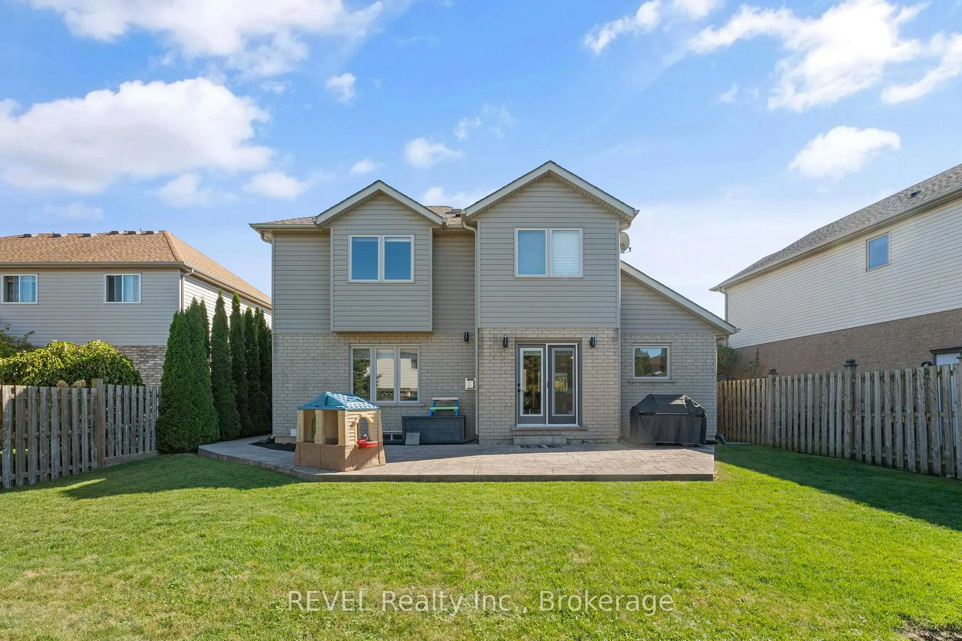 Photo 37 of 35 Agincourt Crescent, St. Catharines, Rykert/Vansickle — HOMEH
