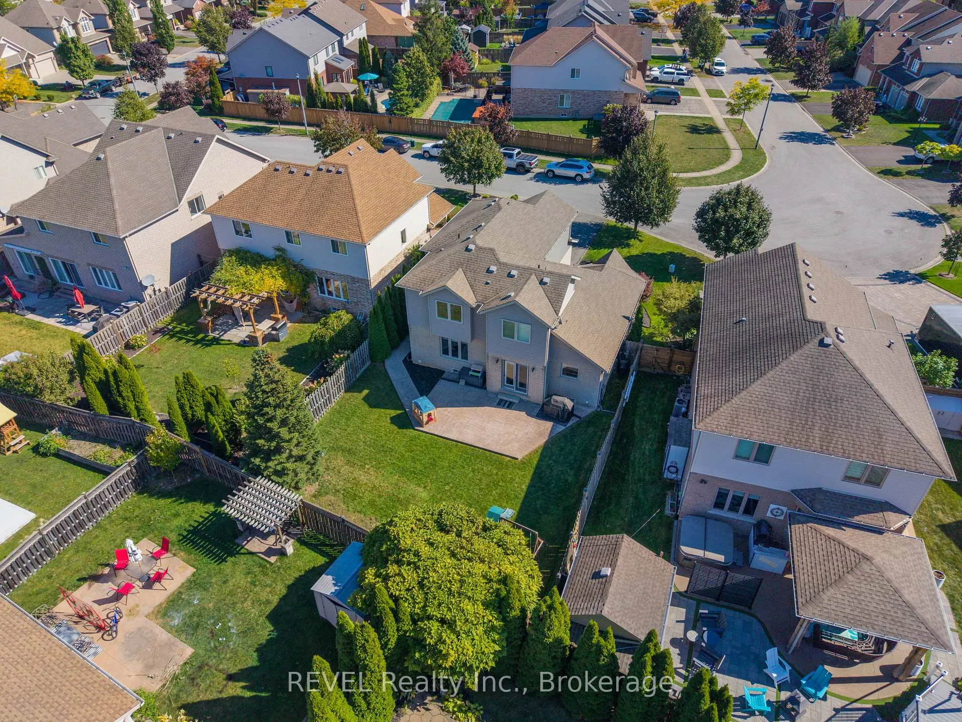 Photo 44 of 35 Agincourt Crescent, St. Catharines, Rykert/Vansickle — HOMEH