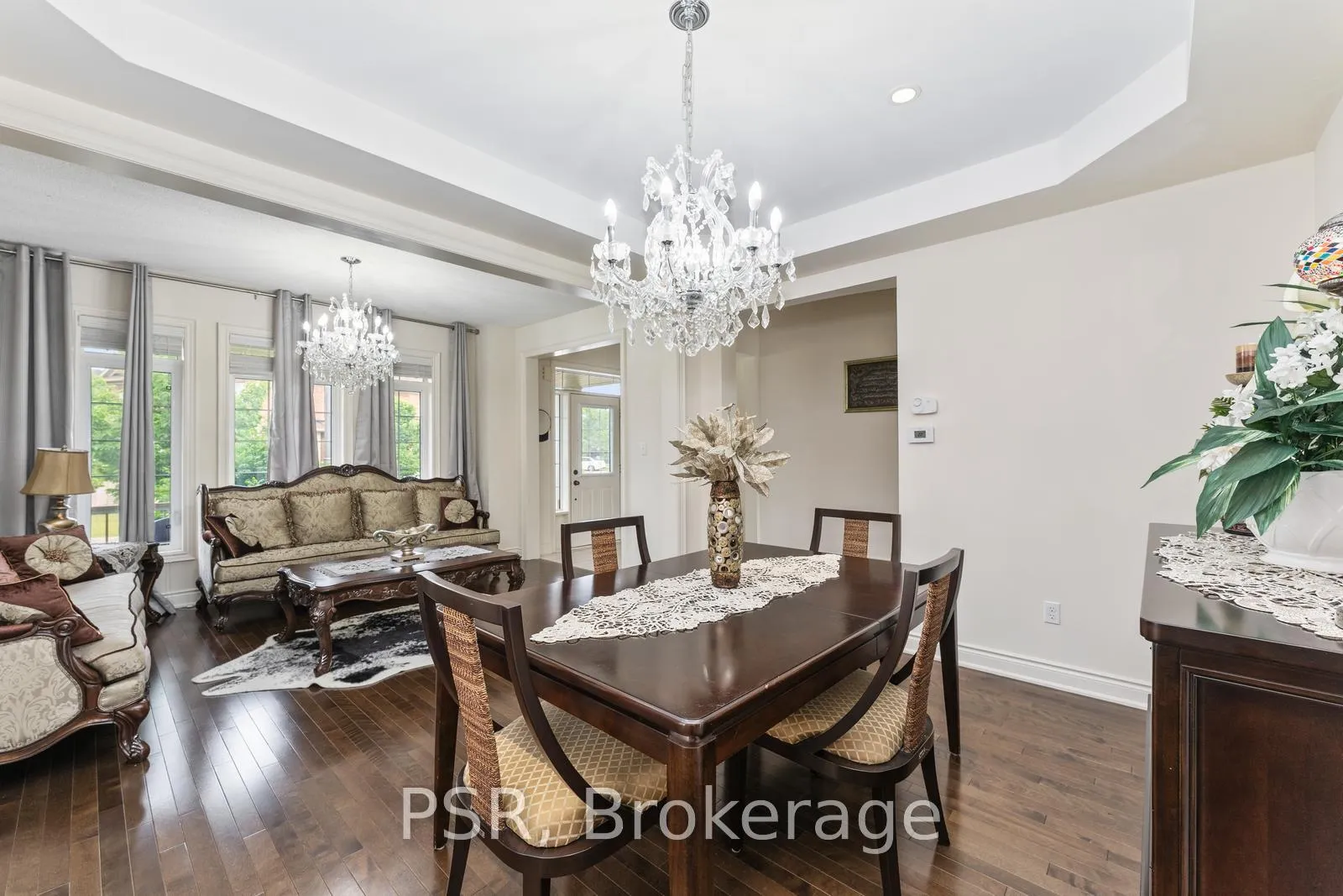 Photo 7 of 12 Danfield Court, Brampton, Credit Valley — HOMEH