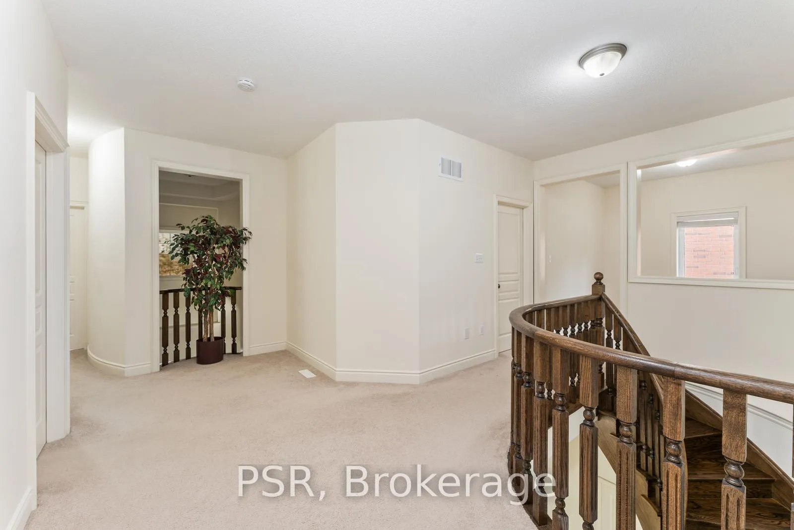 Photo 16 of 12 Danfield Court, Brampton, Credit Valley — HOMEH