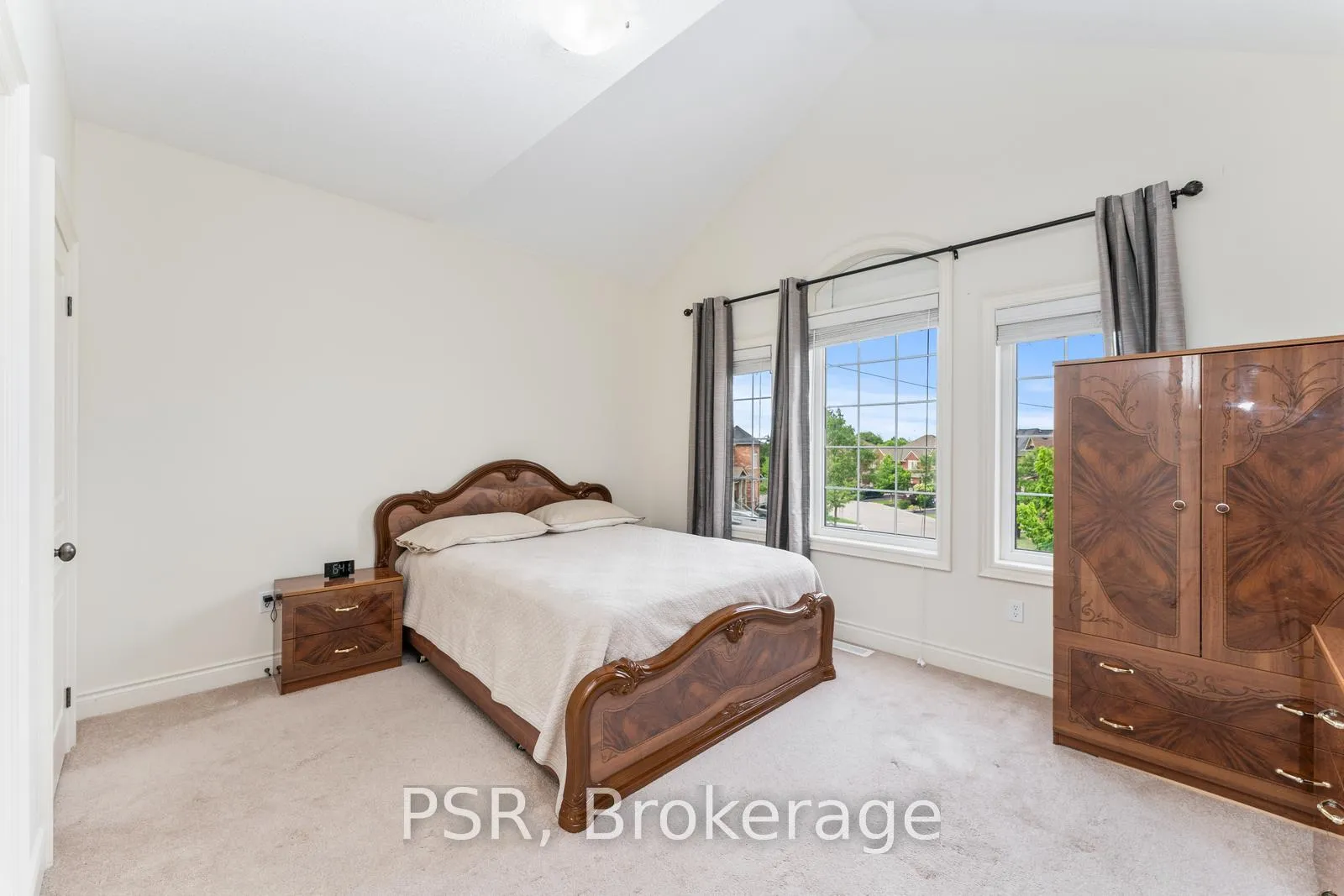 Photo 21 of 12 Danfield Court, Brampton, Credit Valley — HOMEH