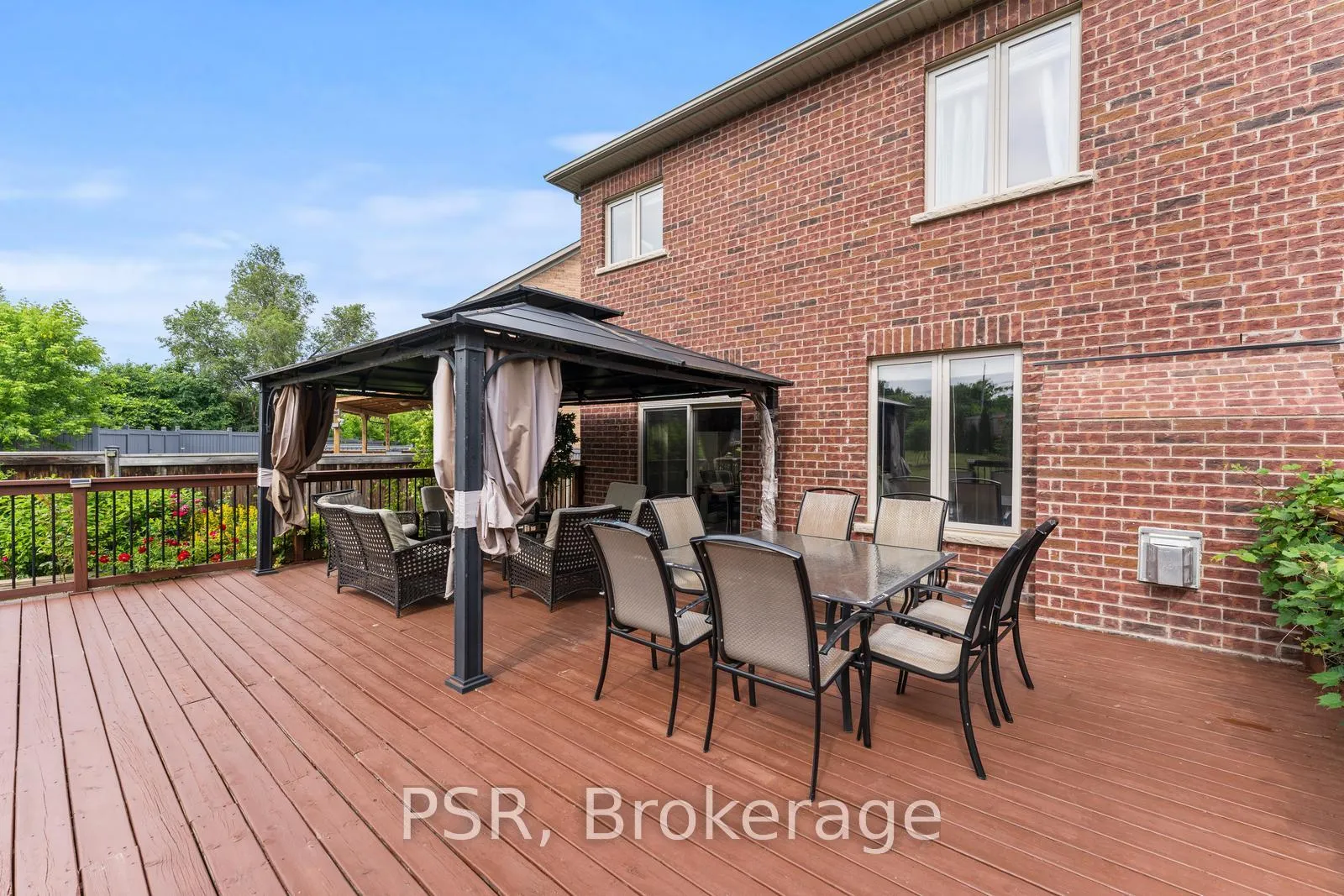 Photo 24 of 12 Danfield Court, Brampton, Credit Valley — HOMEH