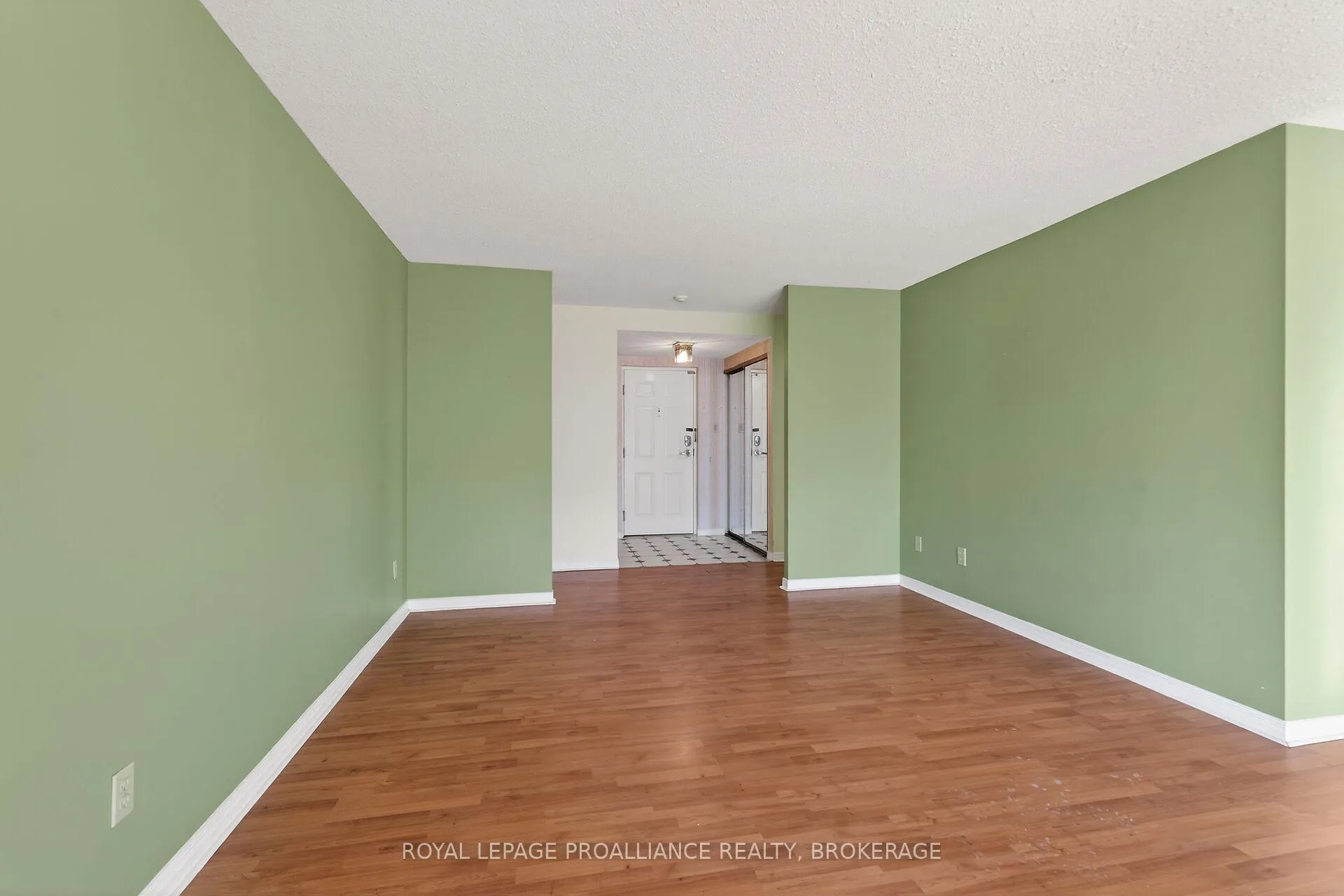 Photo 6 of Unit 306, 257 Bath Road, Kingston, West of Sir John A. Blvd — HOMEH