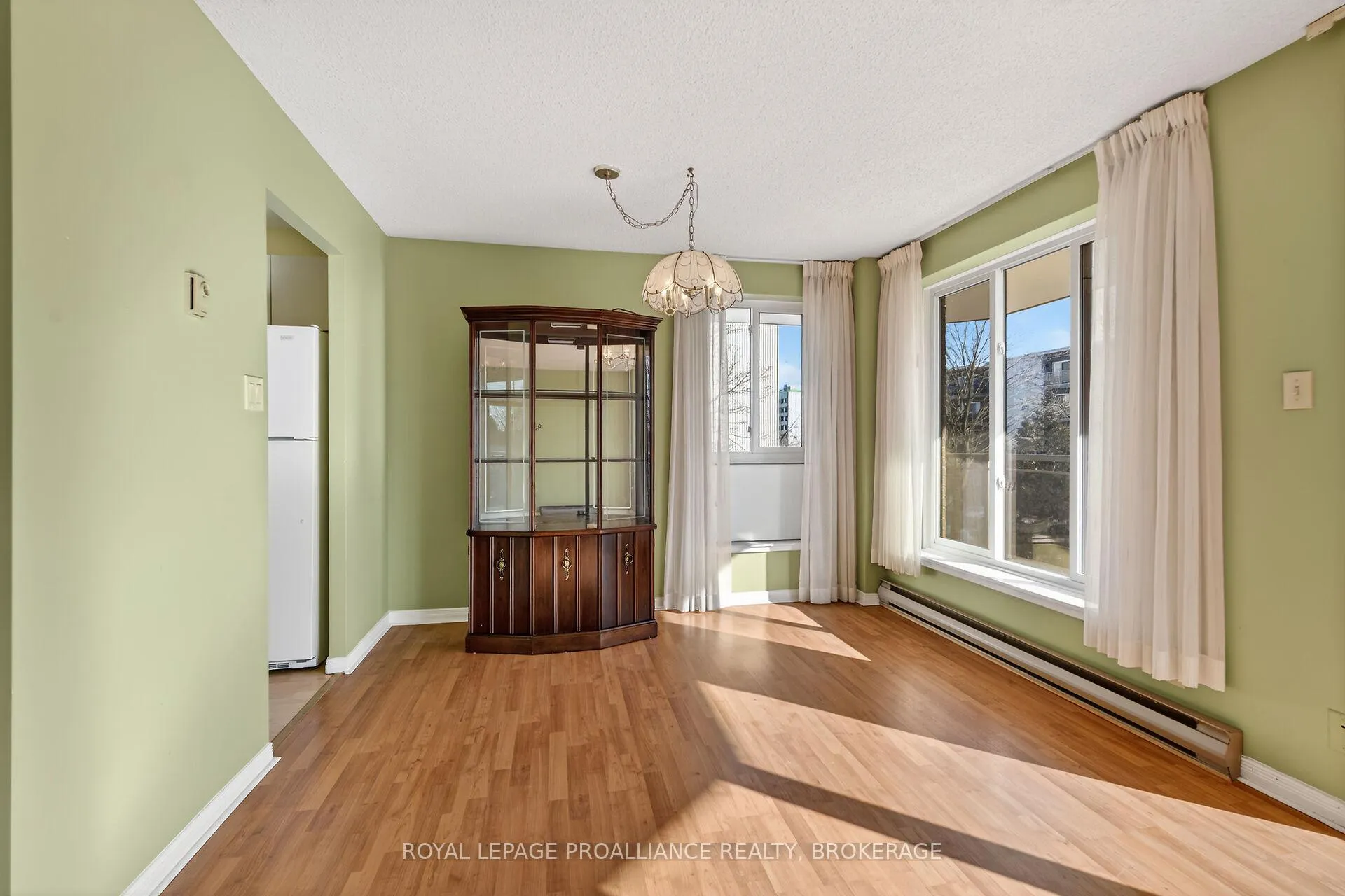Photo 9 of Unit 306, 257 Bath Road, Kingston, West of Sir John A. Blvd — HOMEH