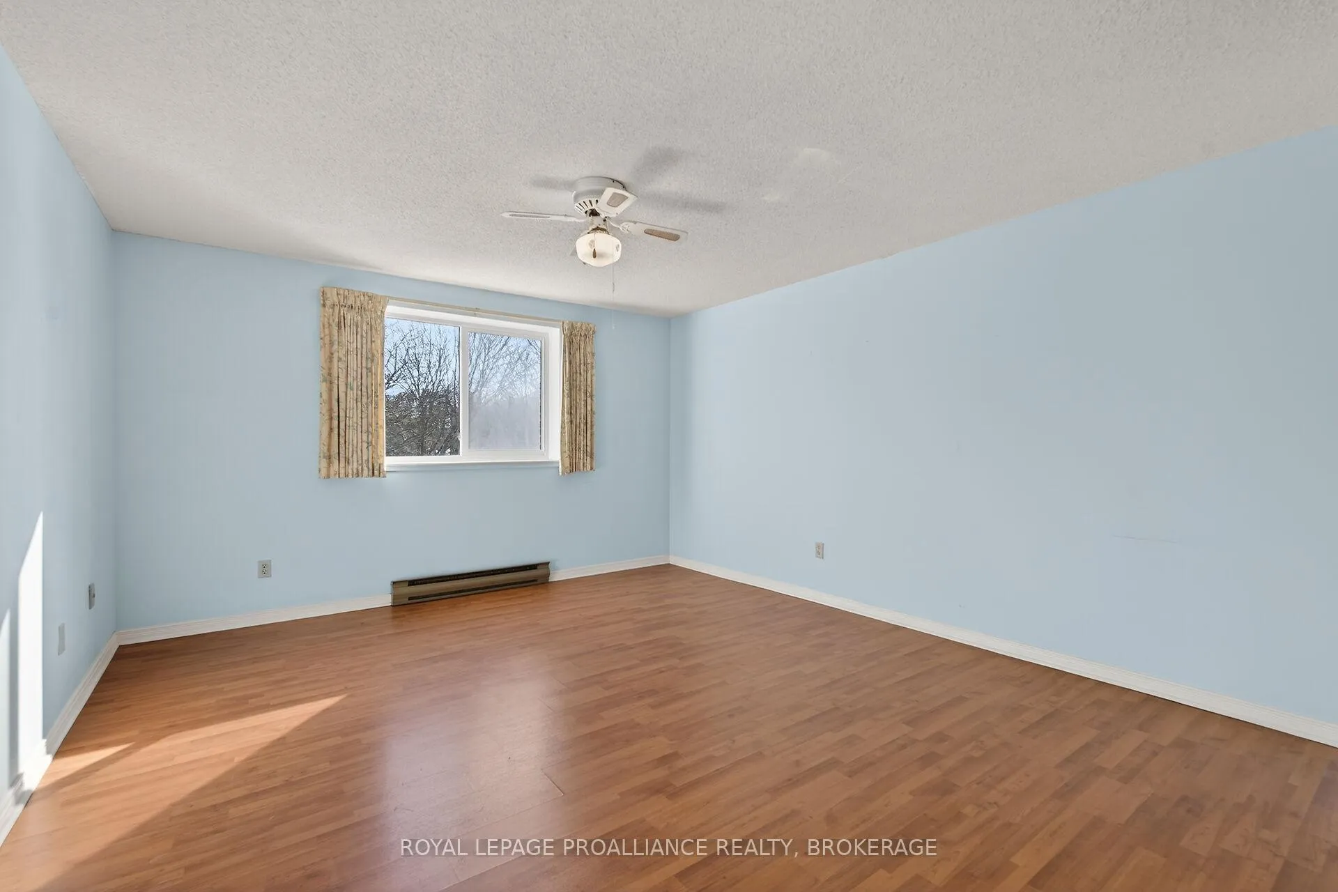 Photo 19 of Unit 306, 257 Bath Road, Kingston, West of Sir John A. Blvd — HOMEH