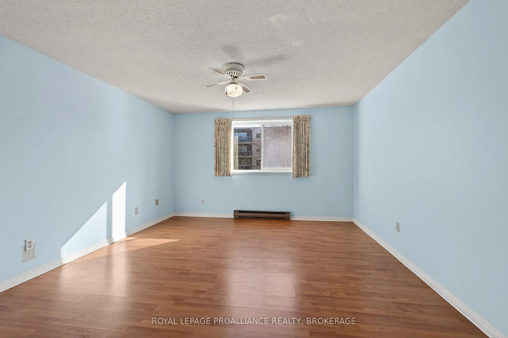 Photo 20 of Unit 306, 257 Bath Road, Kingston, West of Sir John A. Blvd — HOMEH
