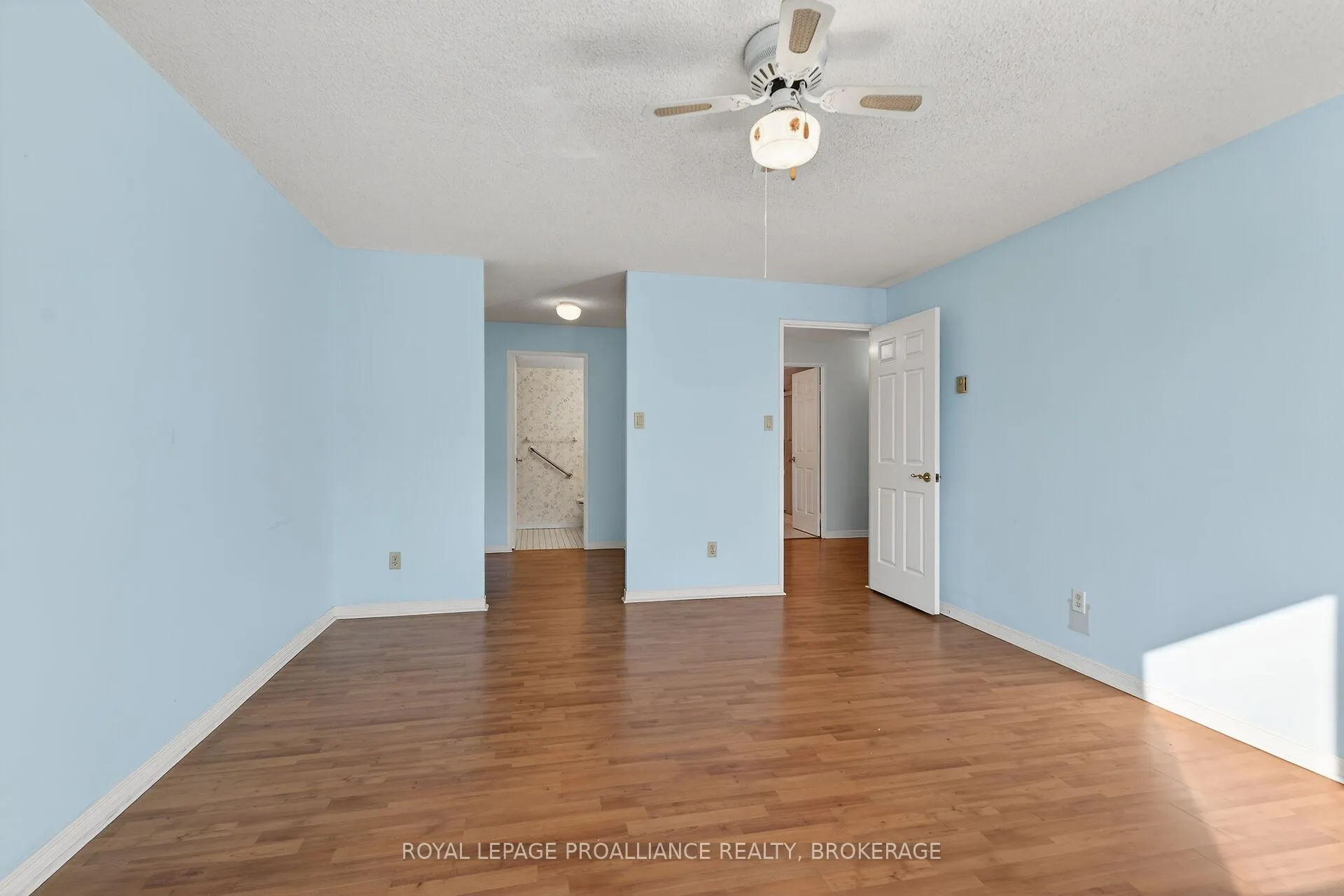 Photo 21 of Unit 306, 257 Bath Road, Kingston, West of Sir John A. Blvd — HOMEH