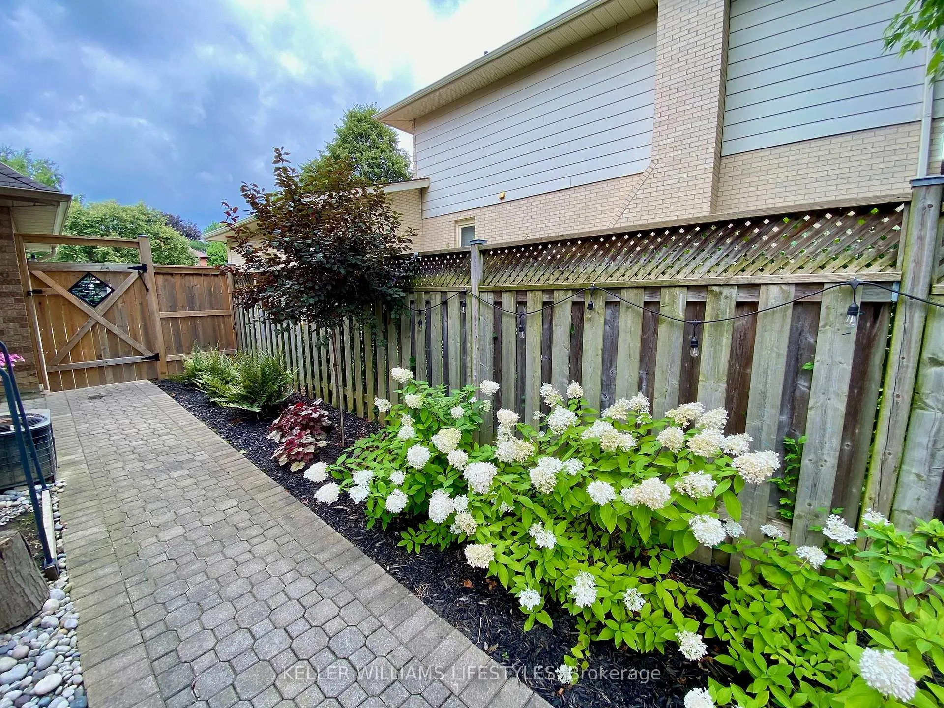 Photo 44 of 31 Mountainview Crescent, London, South N — HOMEH