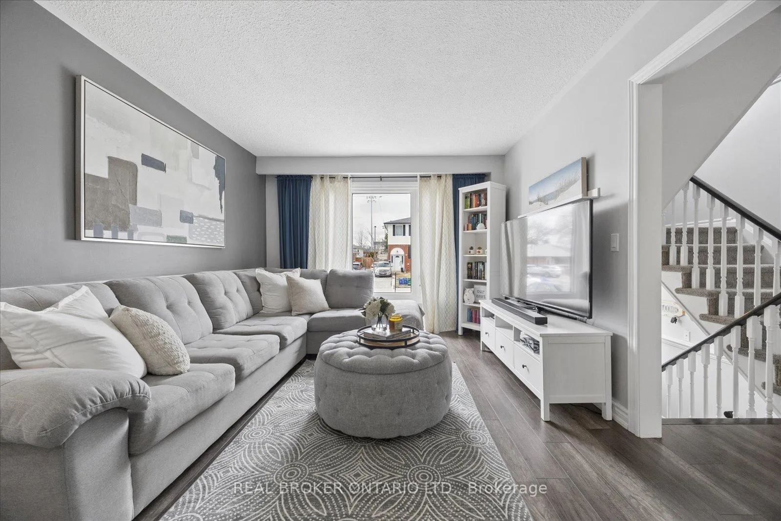 Photo 6 of 123 Vancouver Street, Oshawa, Vanier — HOMEH