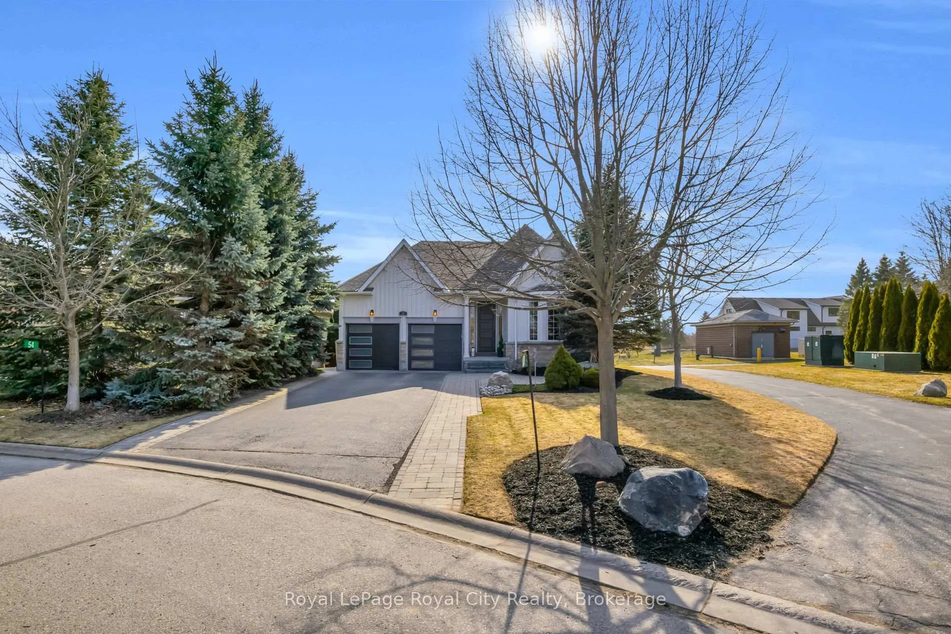 Photo 4 of 58 Aberfoyle Mill Crescent, Puslinch, Aberfoyle — HOMEH