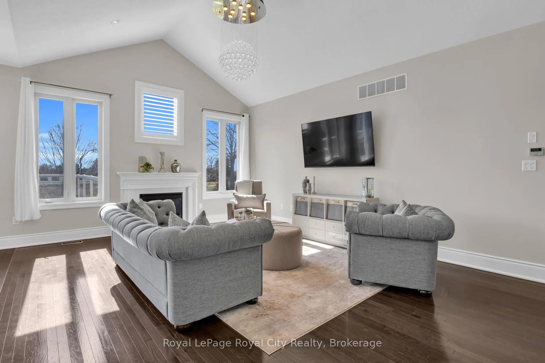 Photo 8 of 58 Aberfoyle Mill Crescent, Puslinch, Aberfoyle — HOMEH