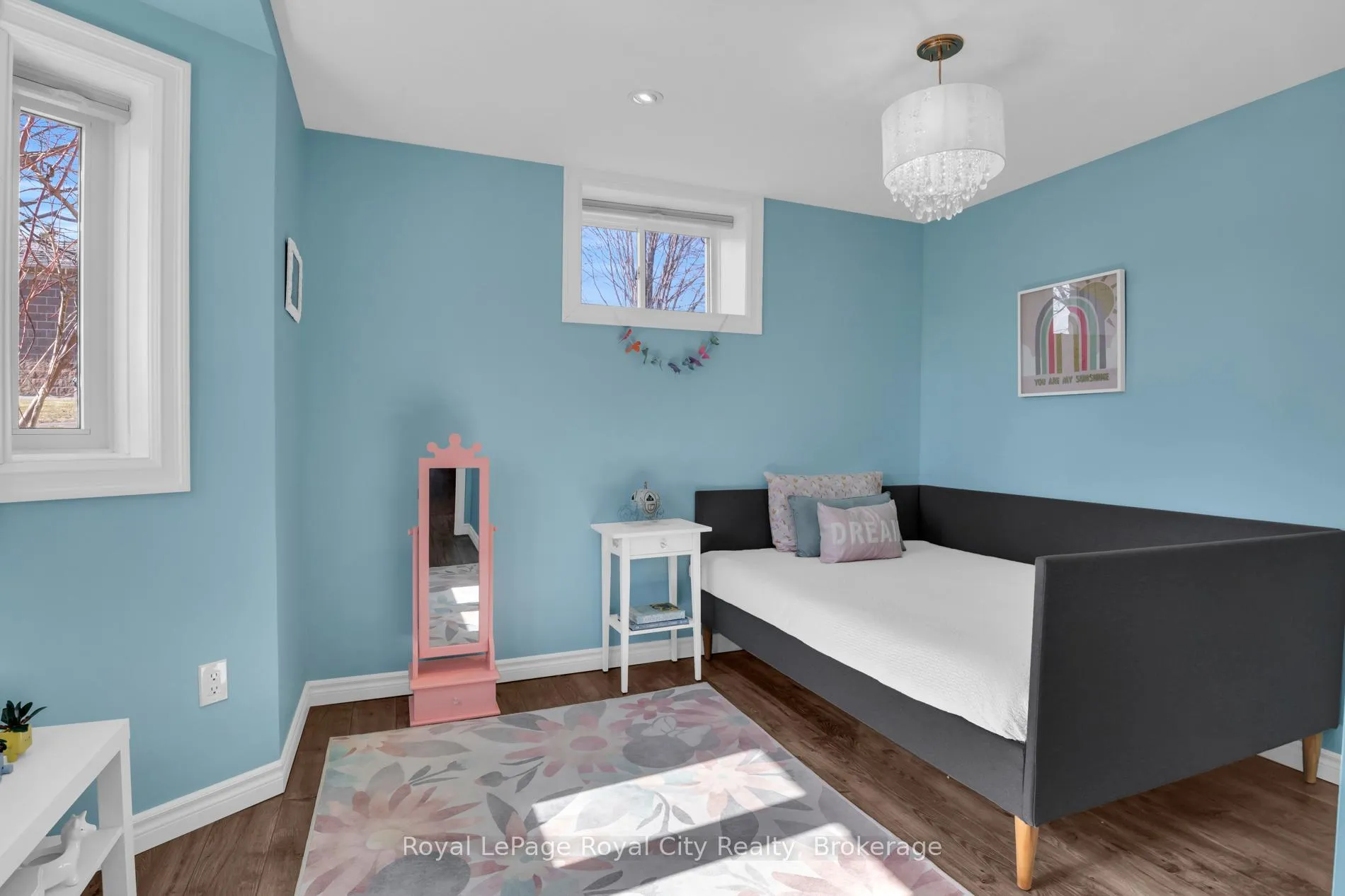 Photo 29 of 58 Aberfoyle Mill Crescent, Puslinch, Aberfoyle — HOMEH