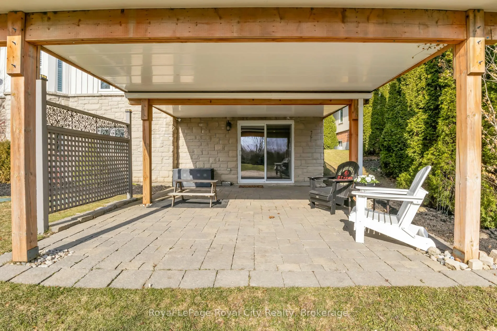 Photo 35 of 58 Aberfoyle Mill Crescent, Puslinch, Aberfoyle — HOMEH