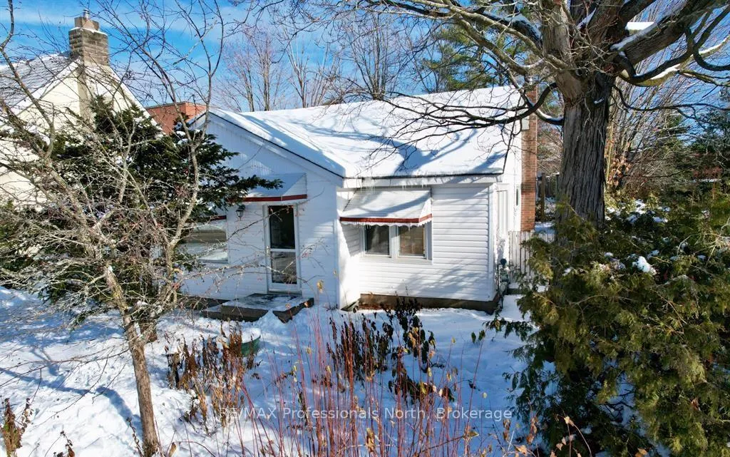 Photo 3 of 330 John Street S, Gravenhurst, Muskoka (S) — HOMEH
