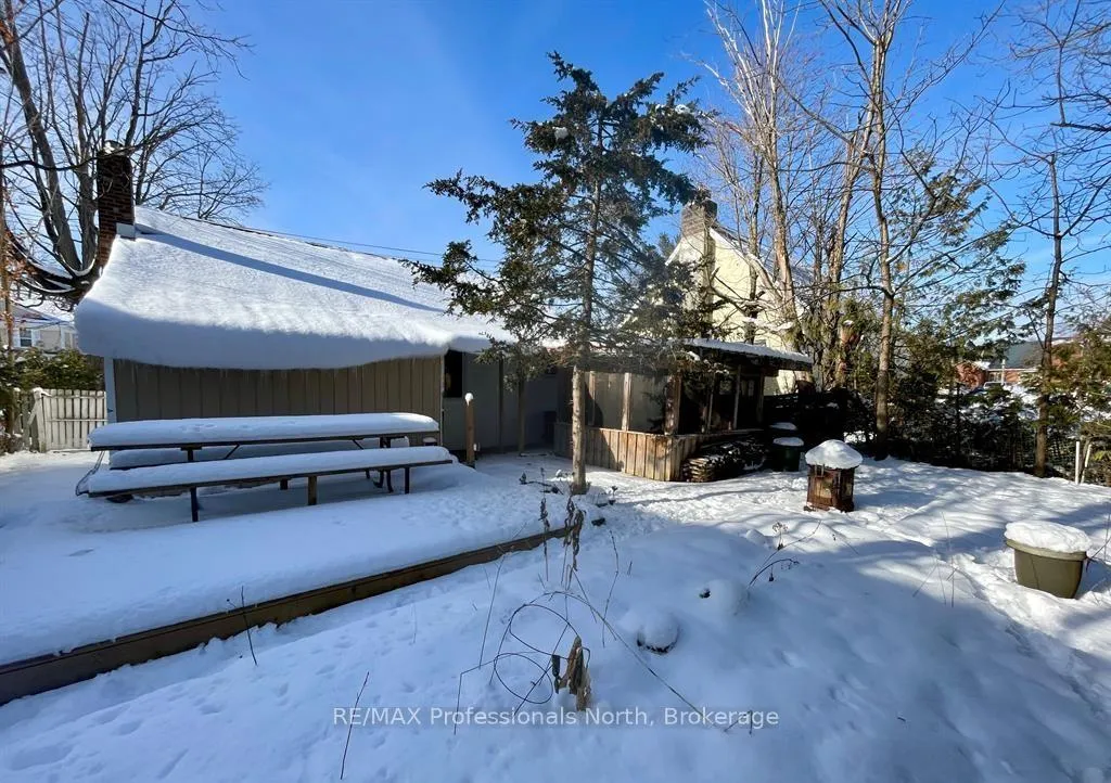 Photo 4 of 330 John Street S, Gravenhurst, Muskoka (S) — HOMEH