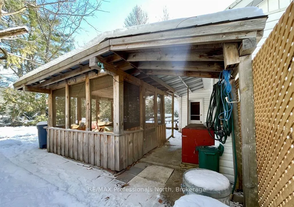 Photo 5 of 330 John Street S, Gravenhurst, Muskoka (S) — HOMEH