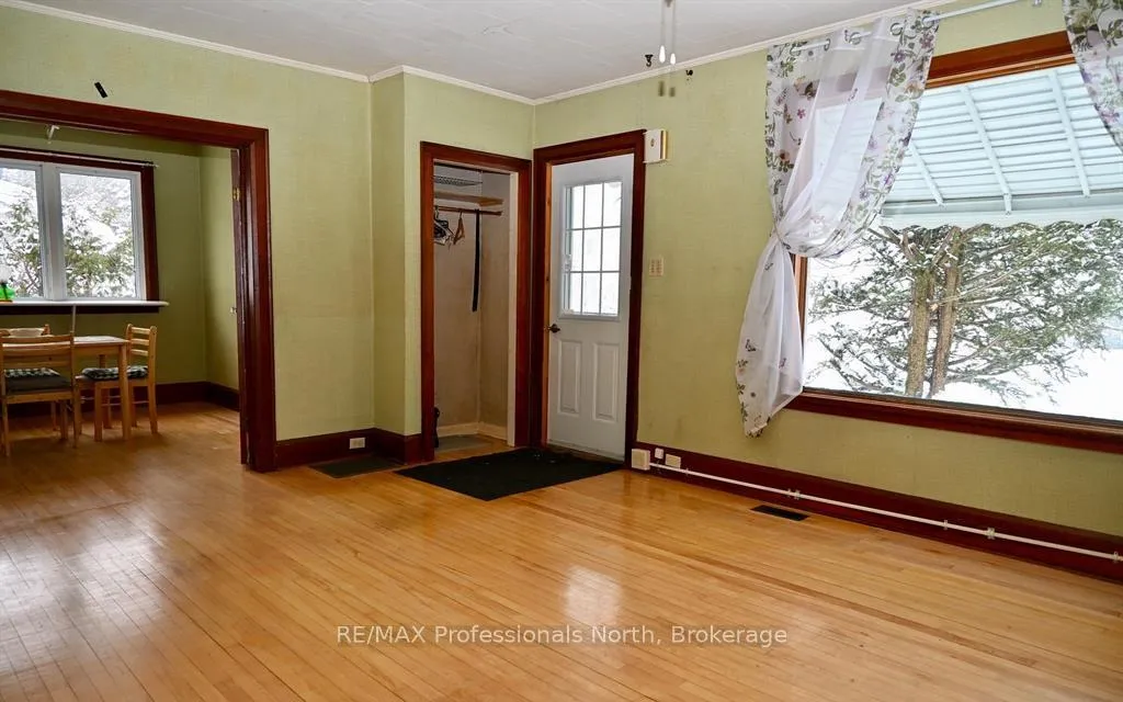Photo 7 of 330 John Street S, Gravenhurst, Muskoka (S) — HOMEH
