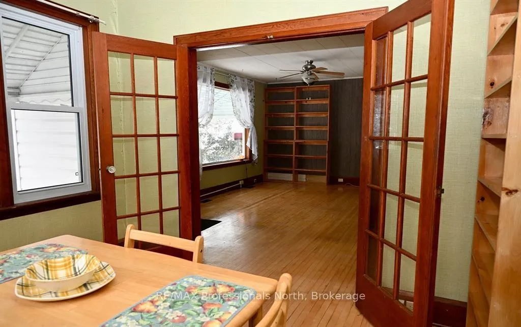 Photo 9 of 330 John Street S, Gravenhurst, Muskoka (S) — HOMEH