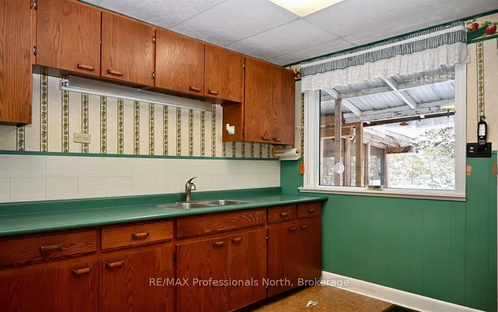 Photo 20 of 330 John Street S, Gravenhurst, Muskoka (S) — HOMEH