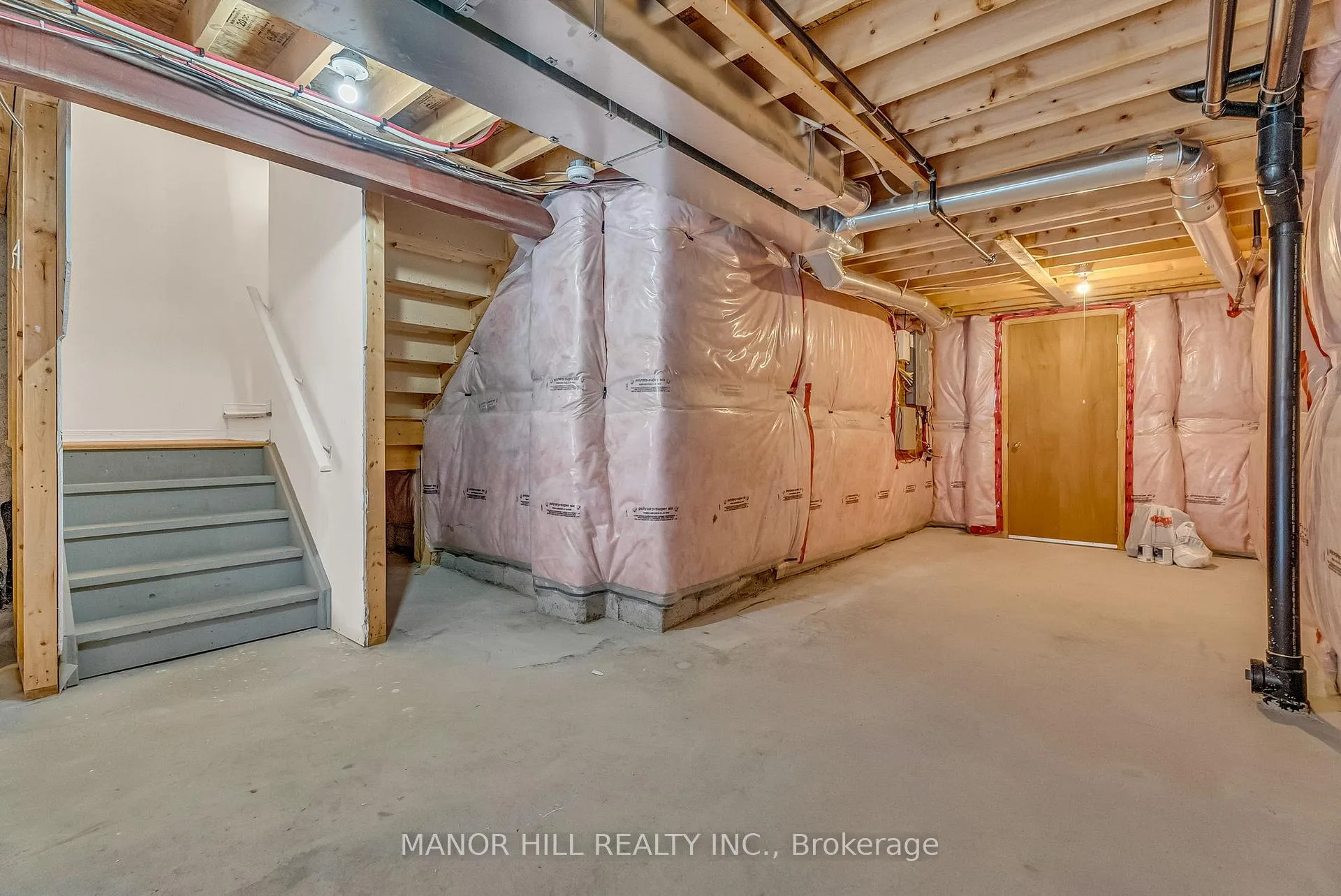 Photo 43 of 58 Big Hill Crescent, Vaughan, Patterson — HOMEH