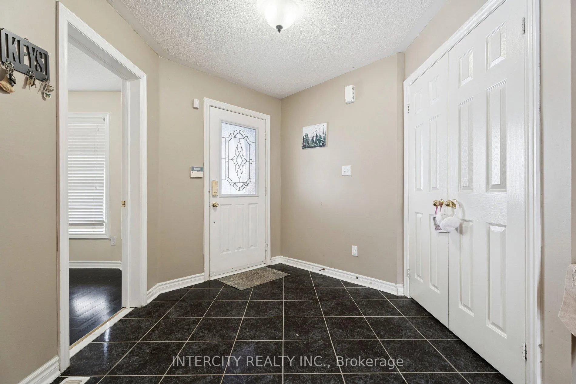 Photo 5 of 25 Meyer Avenue, Barrie, East Bayfield — HOMEH