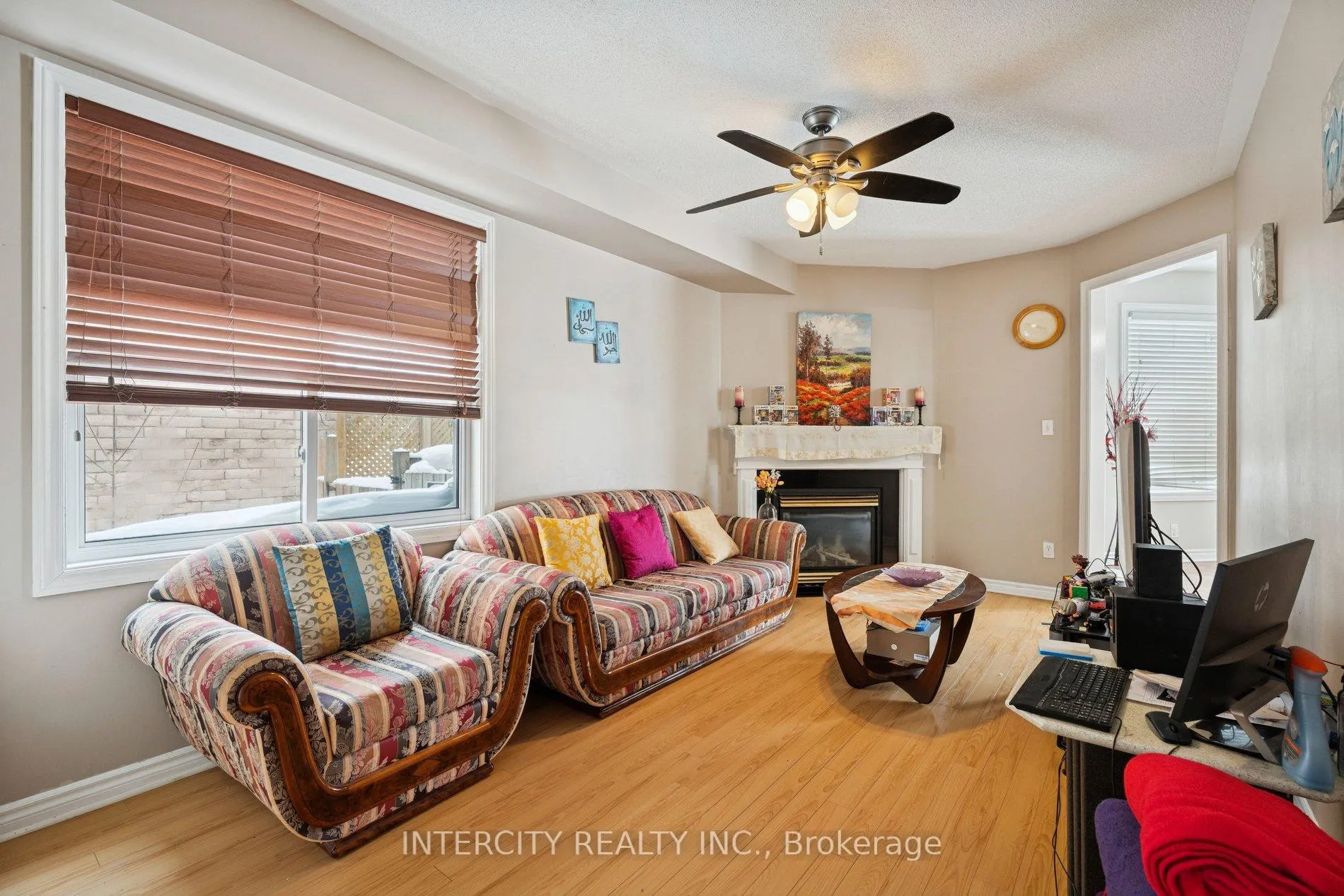 Photo 9 of 25 Meyer Avenue, Barrie, East Bayfield — HOMEH