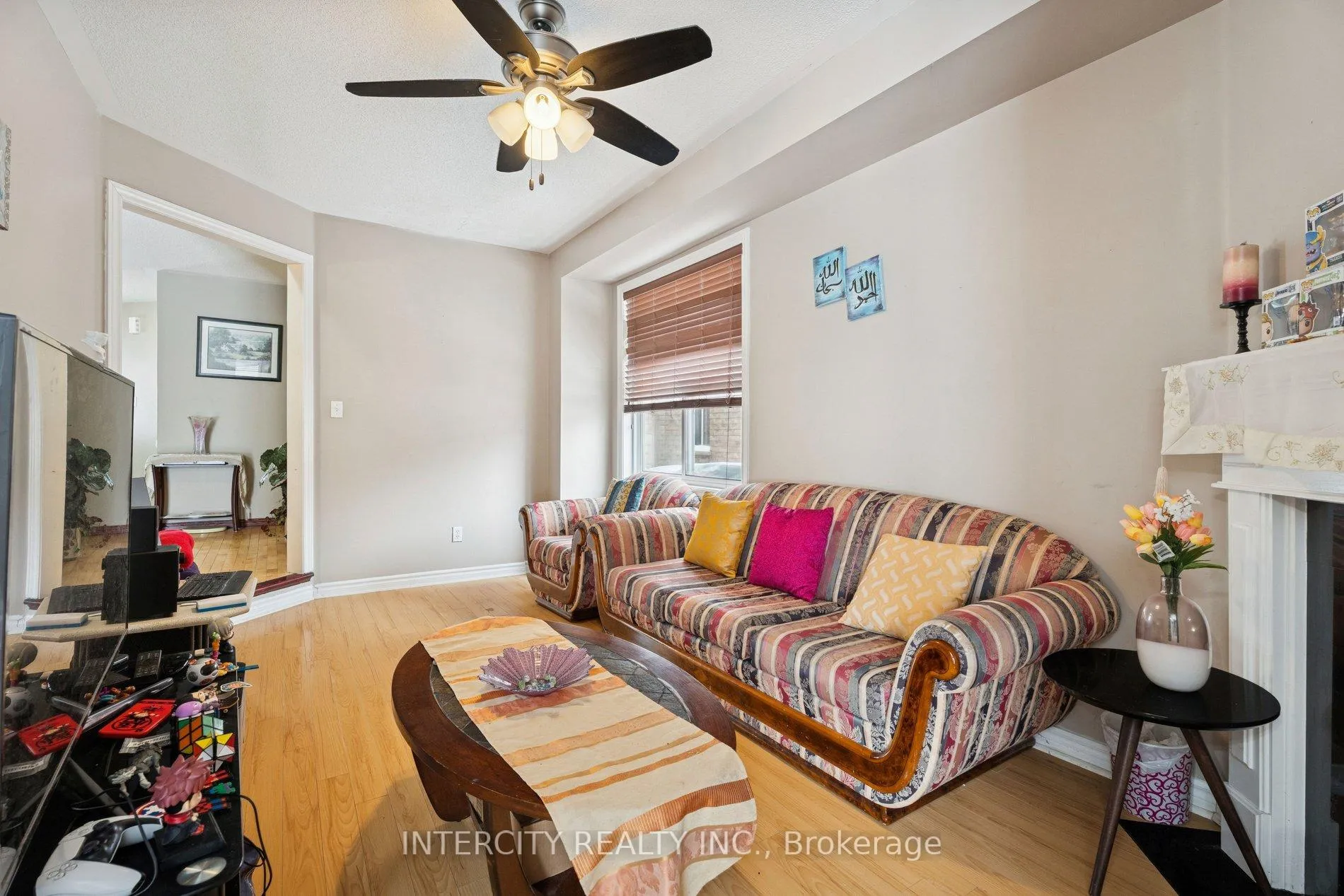 Photo 10 of 25 Meyer Avenue, Barrie, East Bayfield — HOMEH