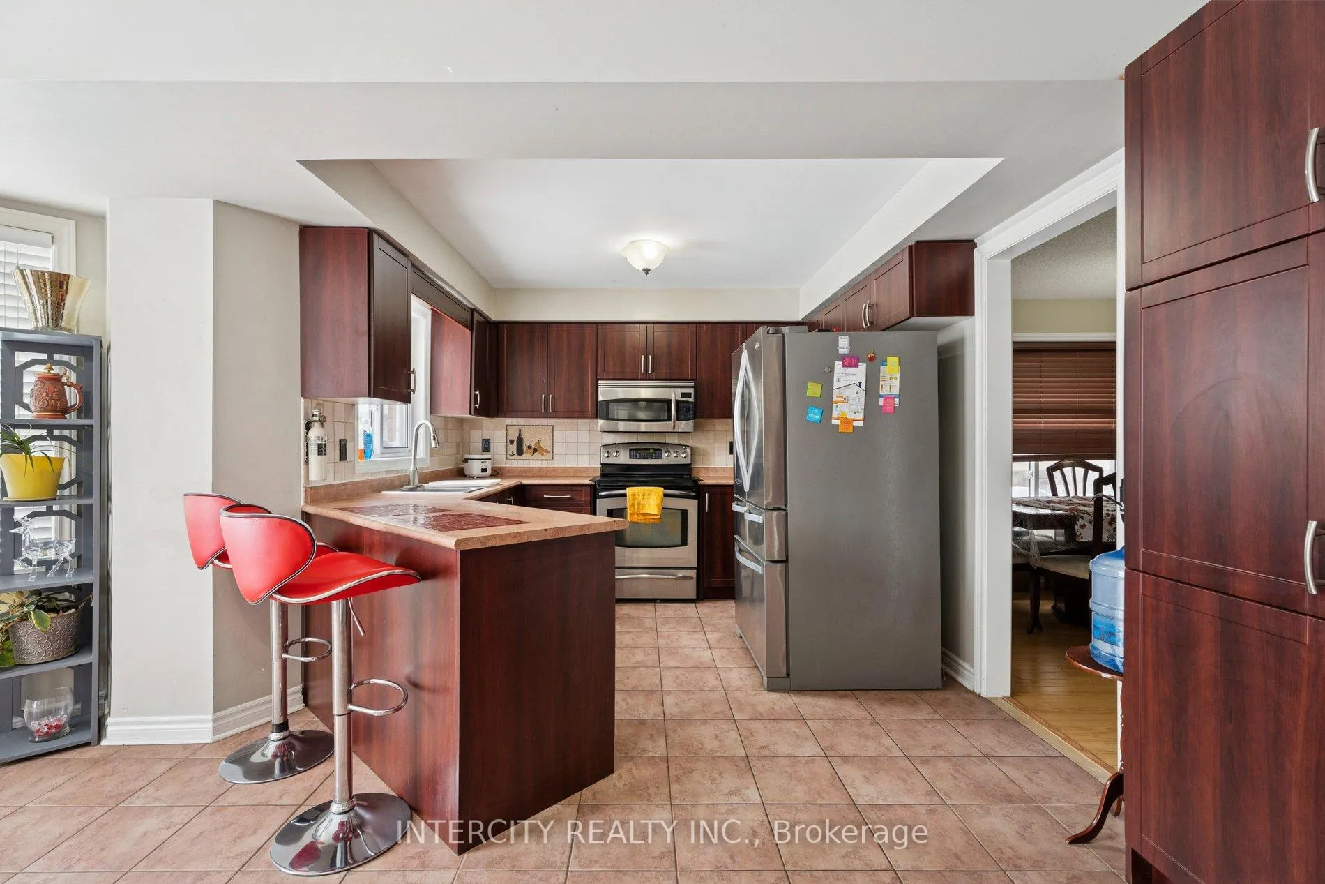 Photo 12 of 25 Meyer Avenue, Barrie, East Bayfield — HOMEH