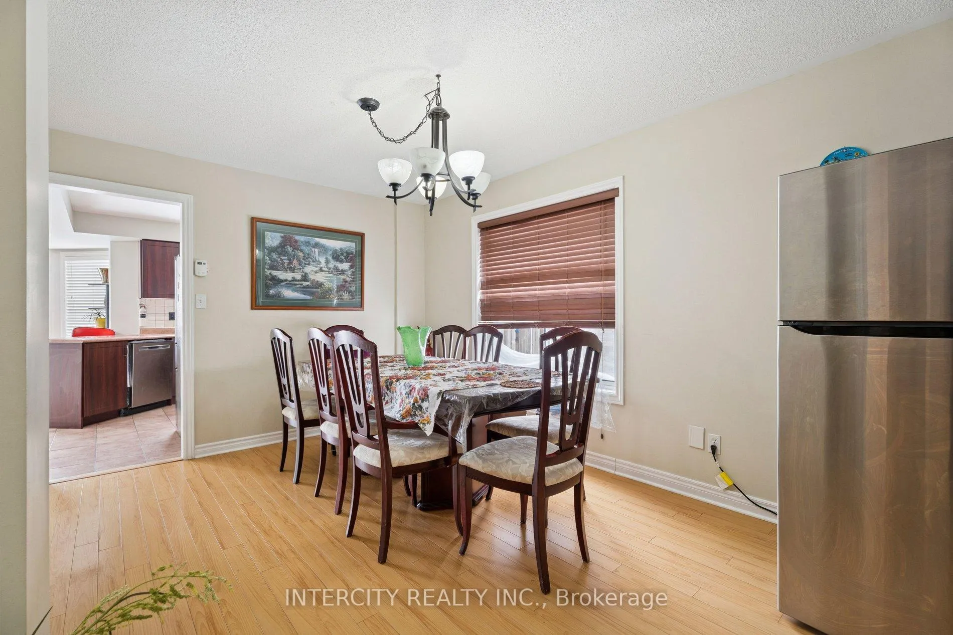 Photo 18 of 25 Meyer Avenue, Barrie, East Bayfield — HOMEH