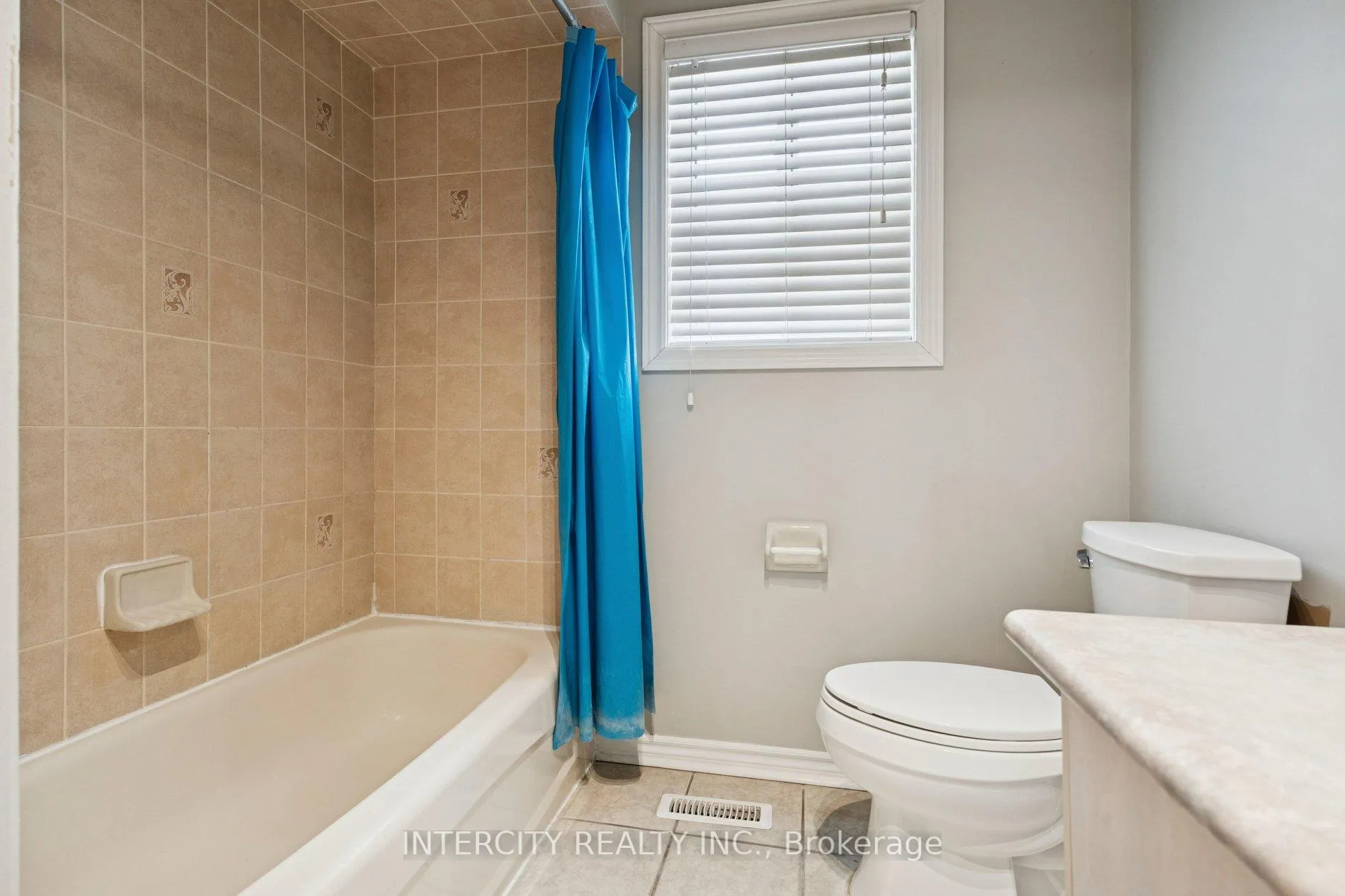 Photo 33 of 25 Meyer Avenue, Barrie, East Bayfield — HOMEH