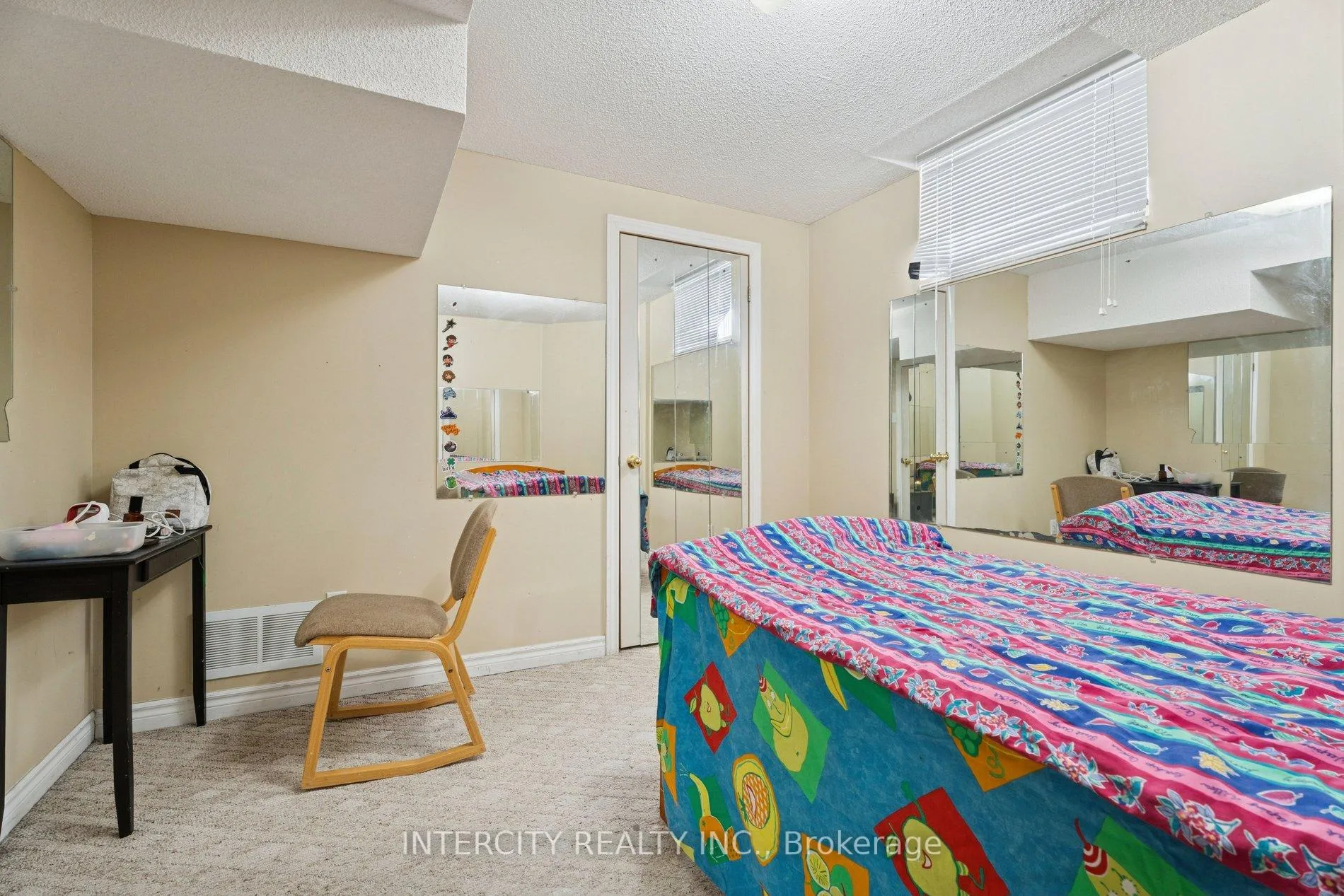 Photo 46 of 25 Meyer Avenue, Barrie, East Bayfield — HOMEH