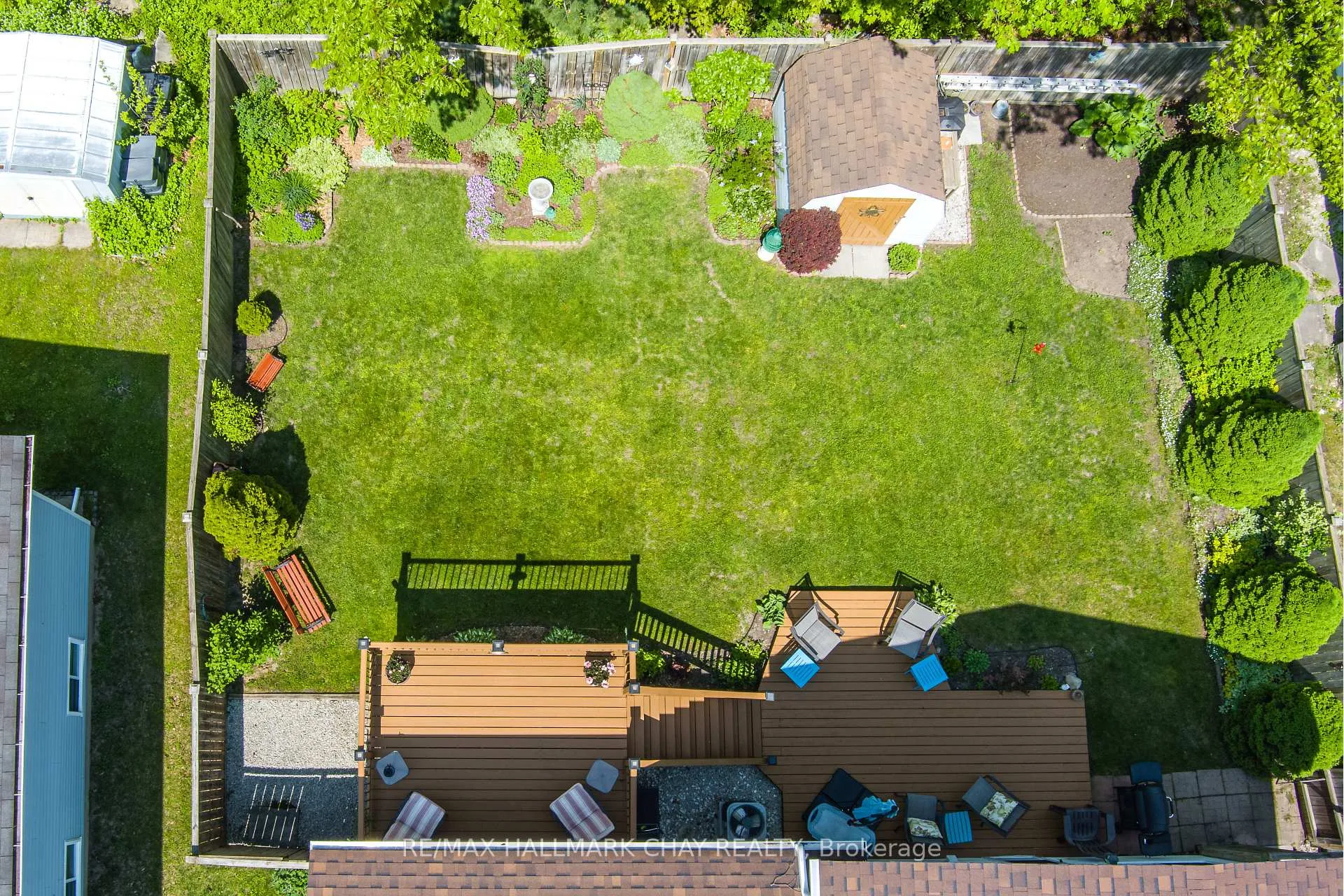 Photo 9 of 15 Oaktree Court, Wasaga Beach — HOMEH