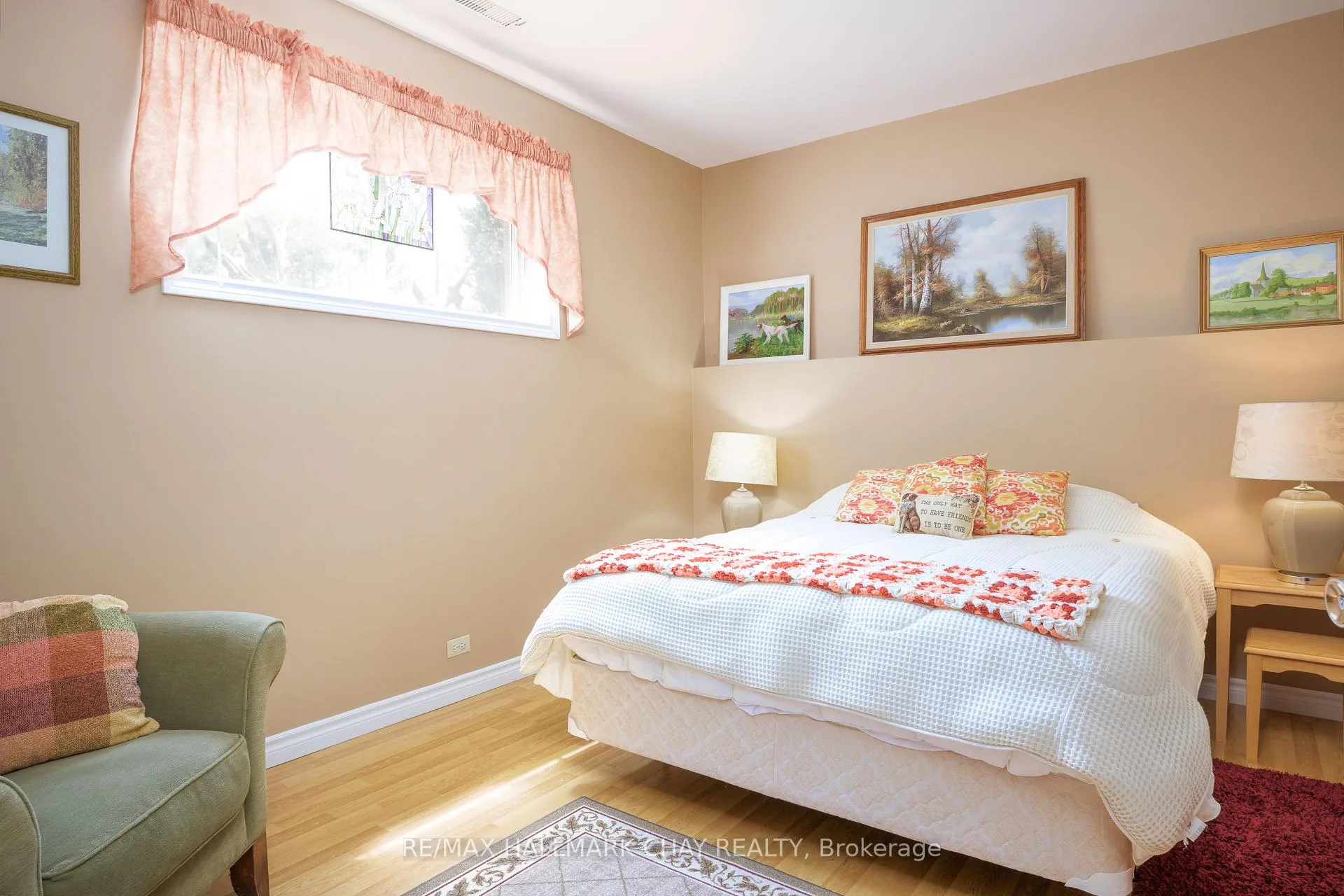 Photo 20 of 15 Oaktree Court, Wasaga Beach — HOMEH