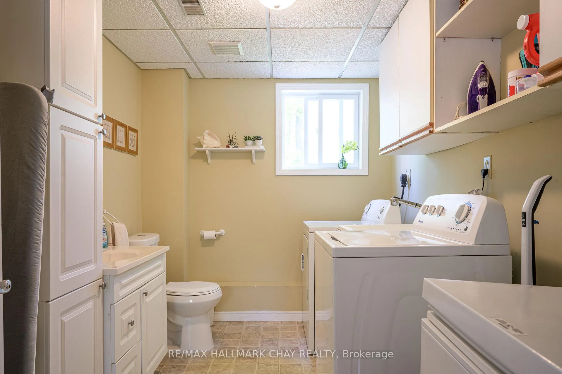 Photo 21 of 15 Oaktree Court, Wasaga Beach — HOMEH