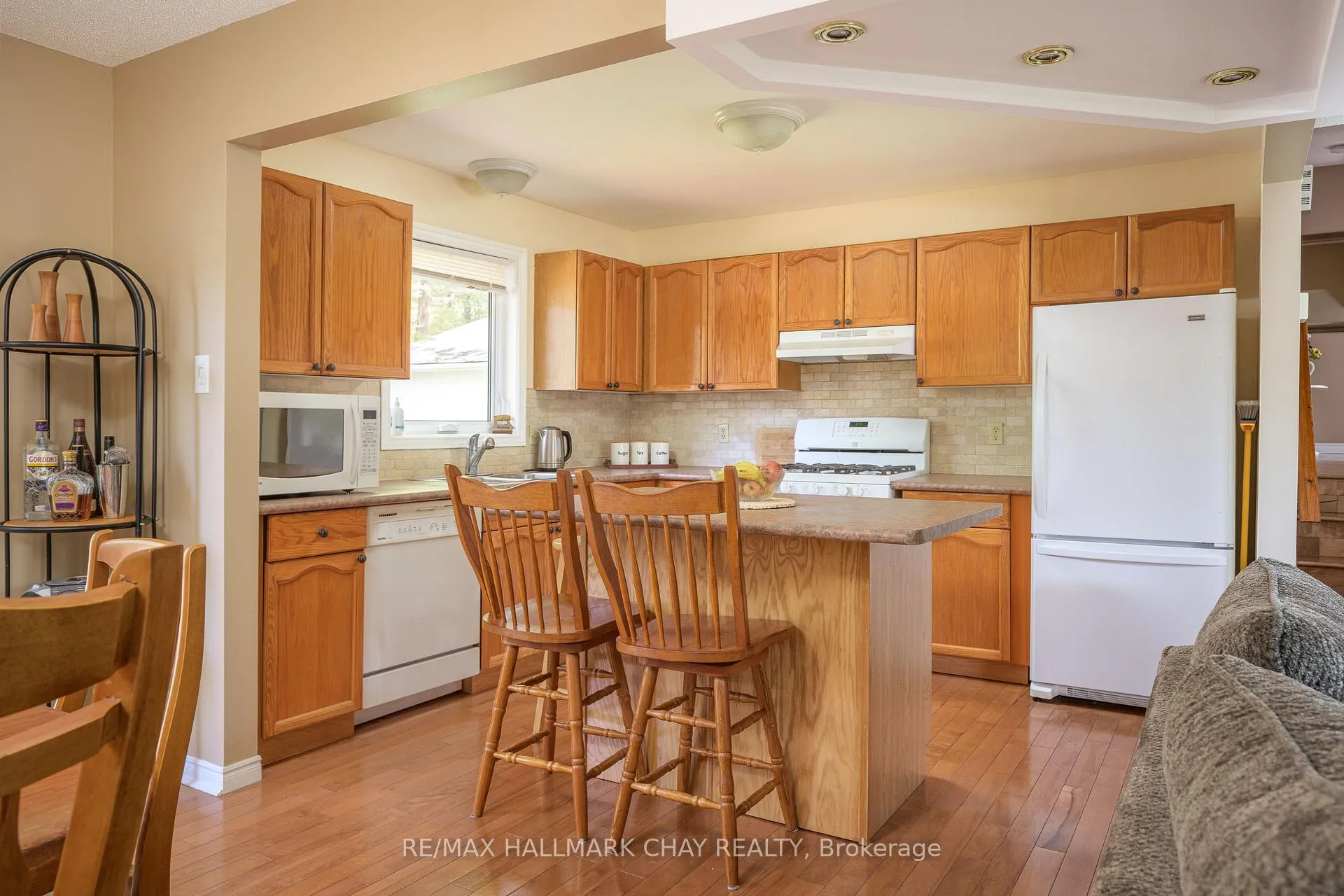 Photo 26 of 15 Oaktree Court, Wasaga Beach — HOMEH