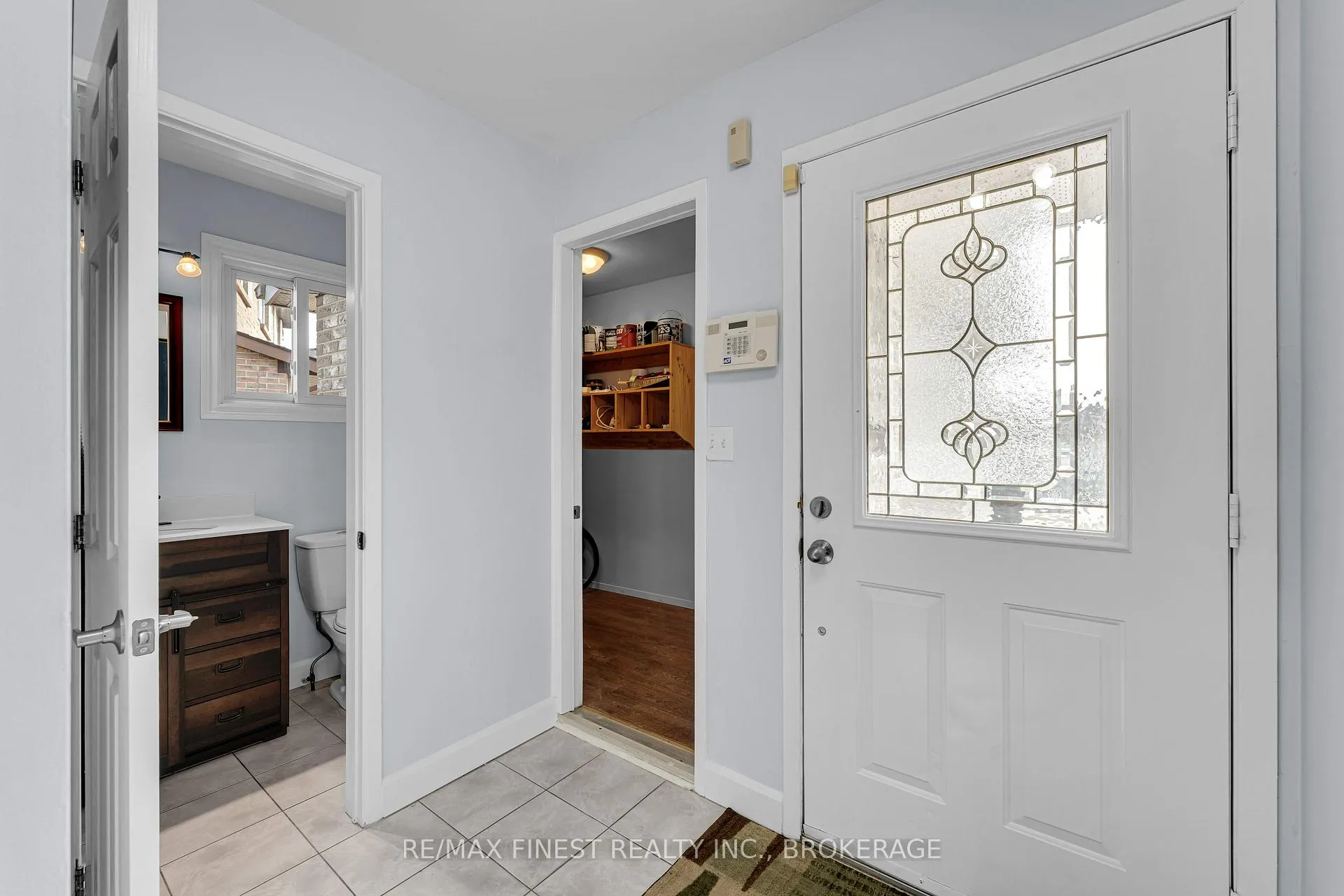 Photo 3 of 972 Heaton Road, Kingston, North of Taylor-Kidd Blvd — HOMEH