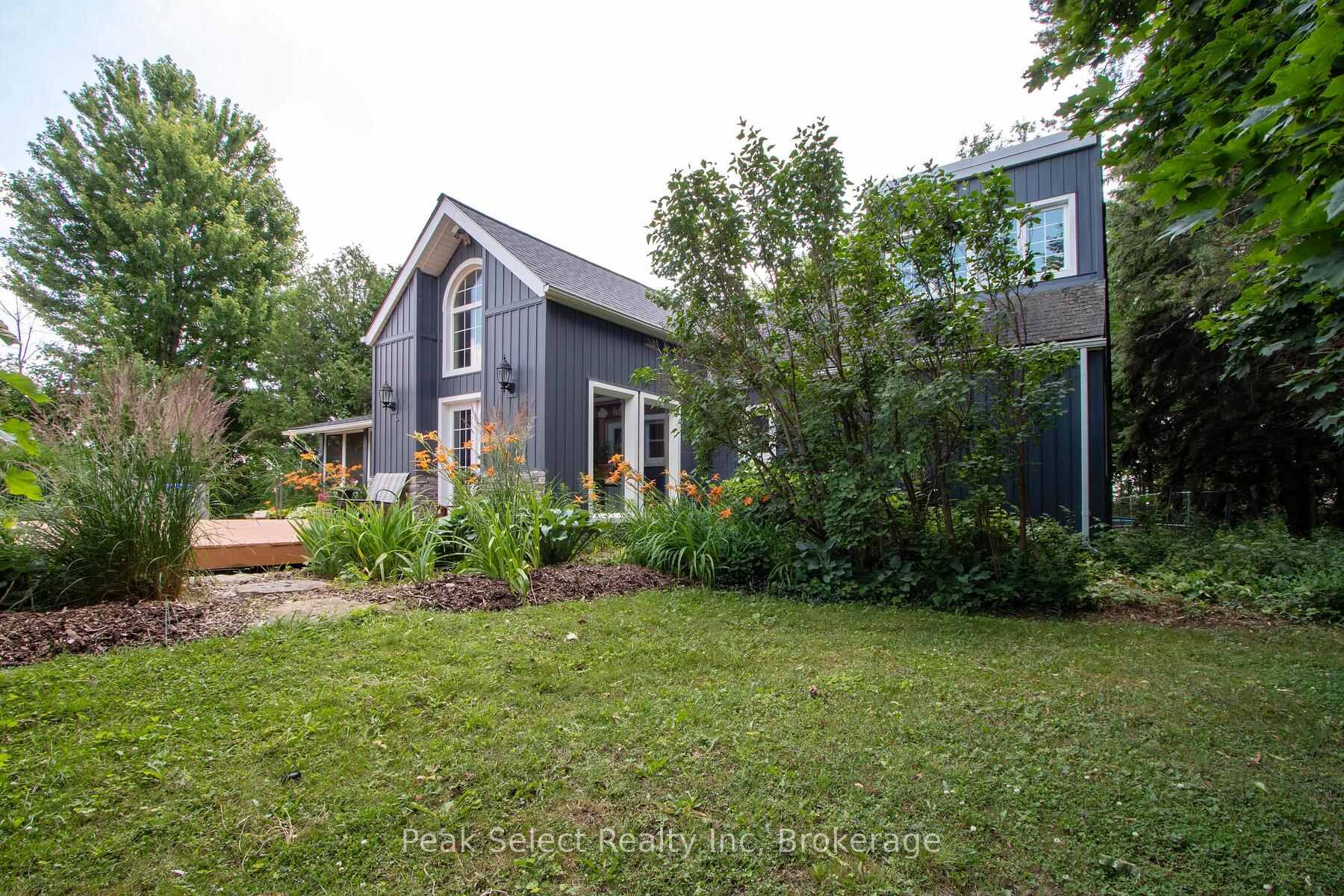 Photo 2 of 4903 Whalen Line, Lucan Biddulph, Prospect Hill — HOMEH