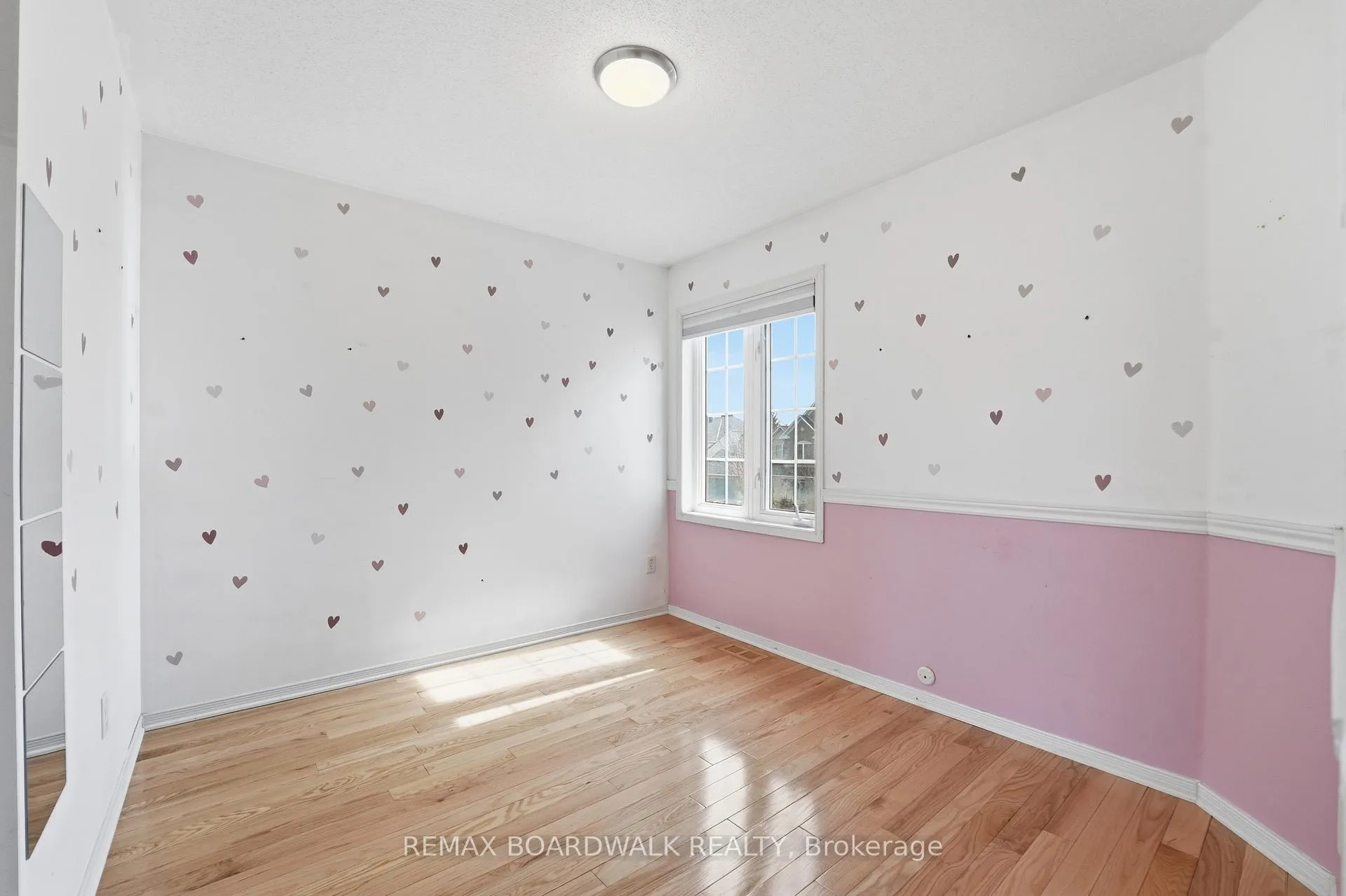 Photo 21 of 102 Deerfox Drive, Ottawa, Barrhaven - Longfields — HOMEH