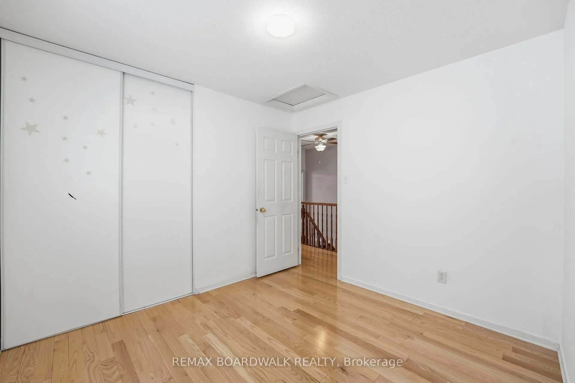 Photo 24 of 102 Deerfox Drive, Ottawa, Barrhaven - Longfields — HOMEH