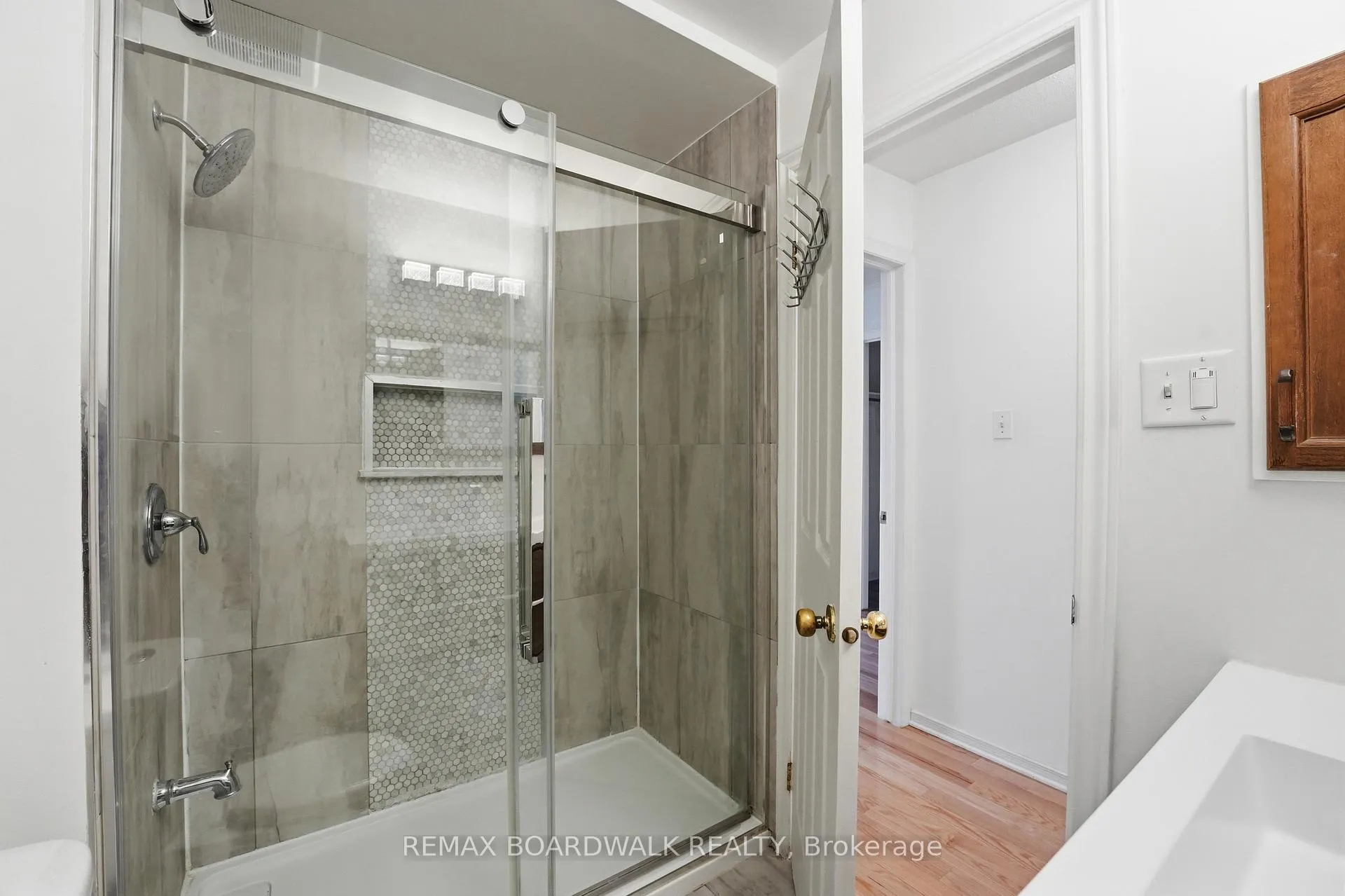 Photo 31 of 102 Deerfox Drive, Ottawa, Barrhaven - Longfields — HOMEH