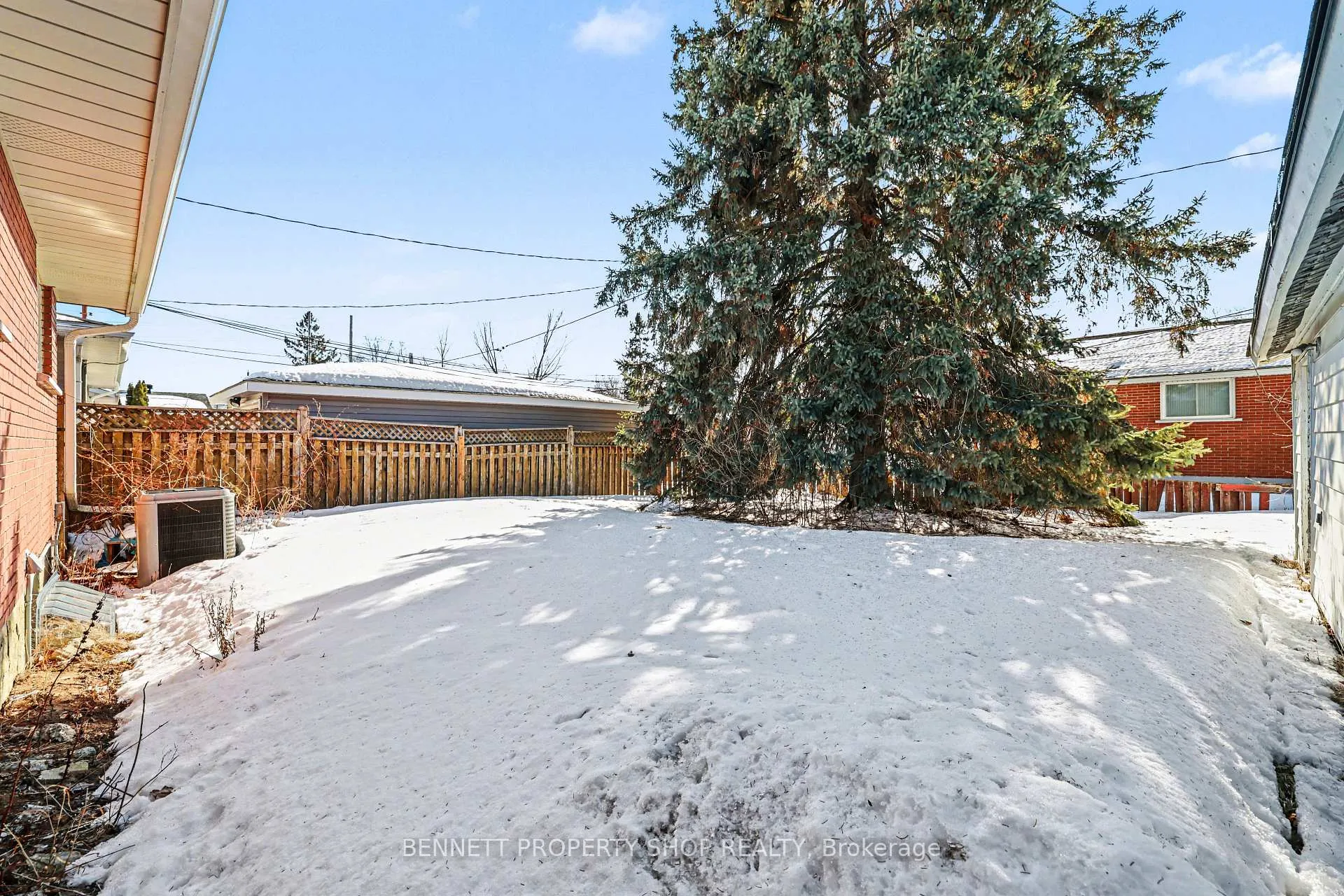 Photo 14 of 1112 Cobden Road, Ottawa, Parkway Park — HOMEH
