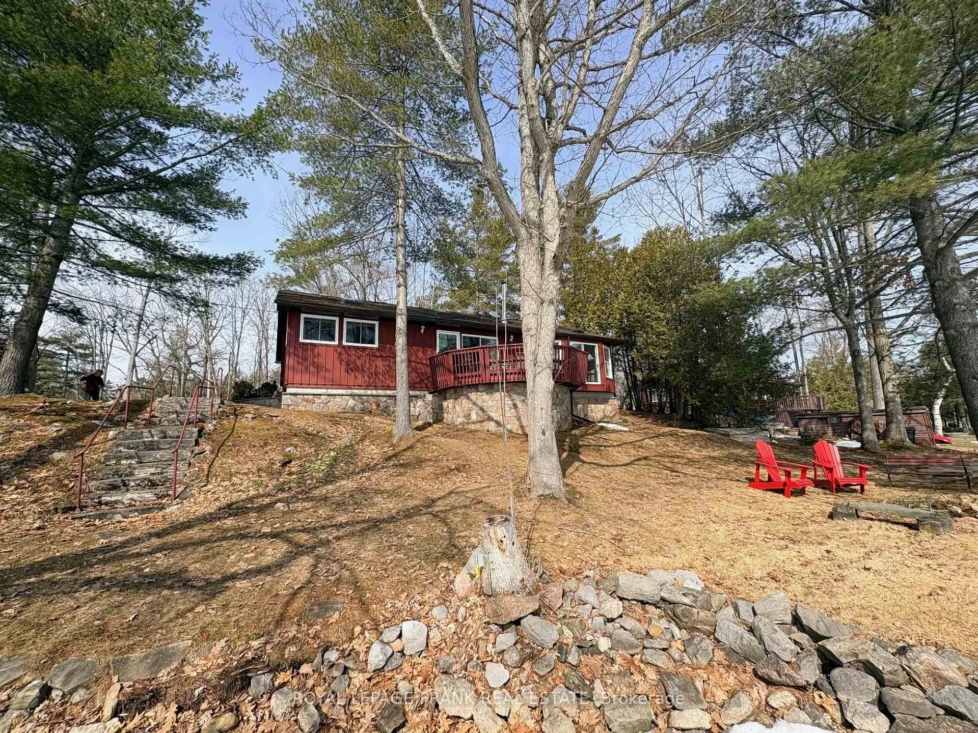 Front of 1855 South Bayshore Road E