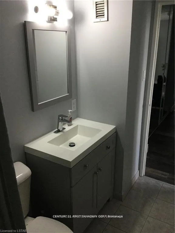 Photo 8 of Unit 202, 1103 jalna Boulevard, London, South X — HOMEH