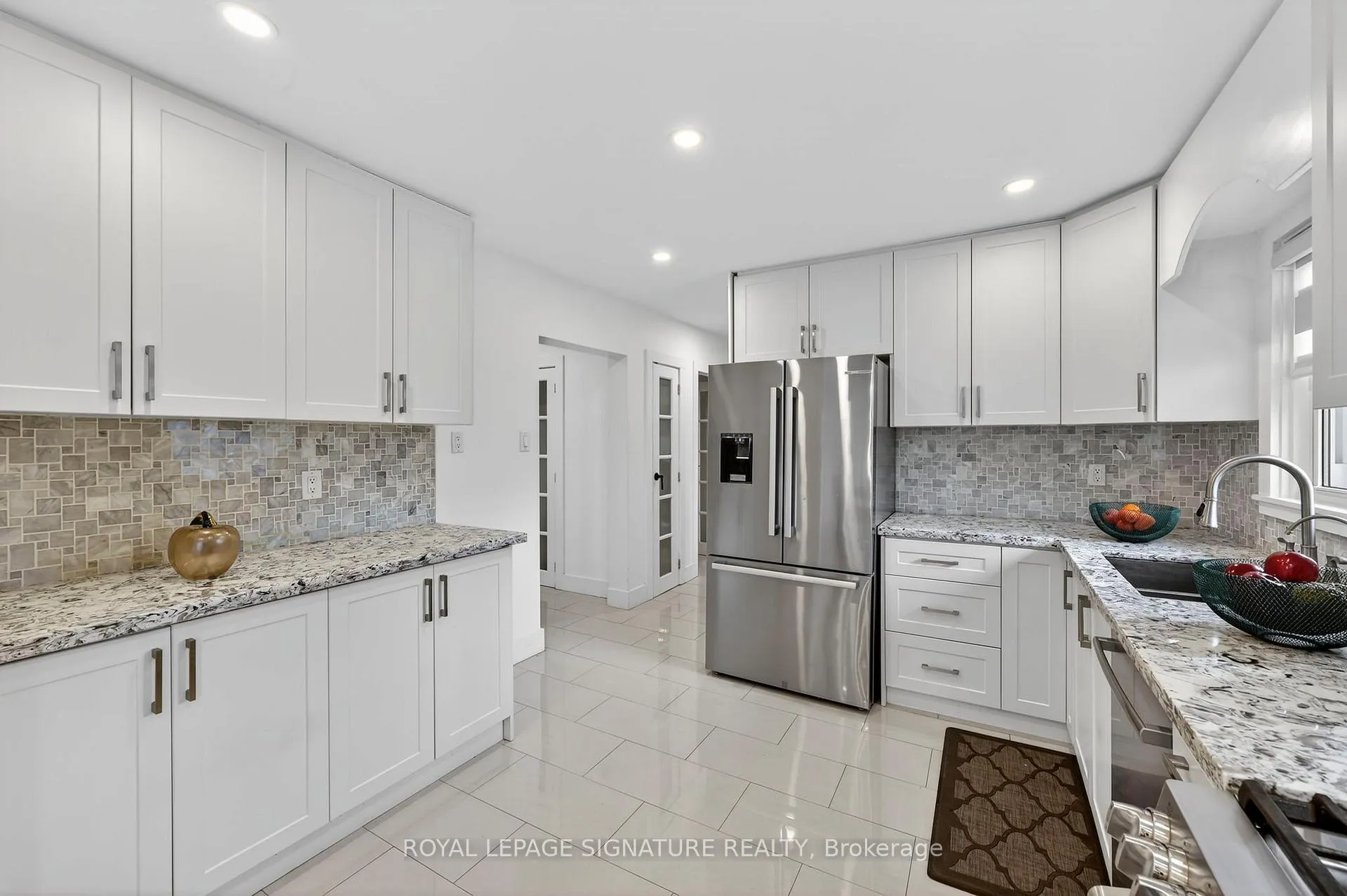 Photo 8 of 41 Wild Cherry Lane, Markham, Royal Orchard — HOMEH
