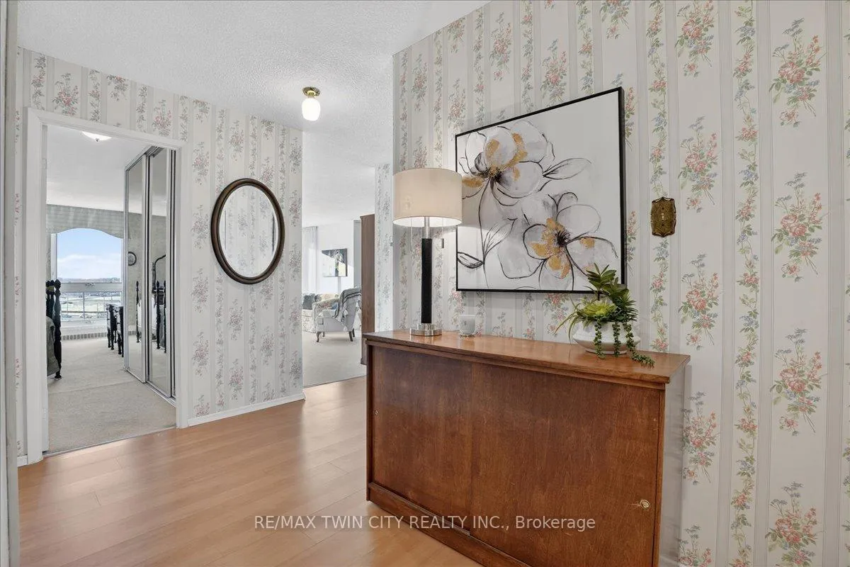 Photo 4 of Unit 706, 19 Woodlawn Road E, Guelph, Riverside Park — HOMEH