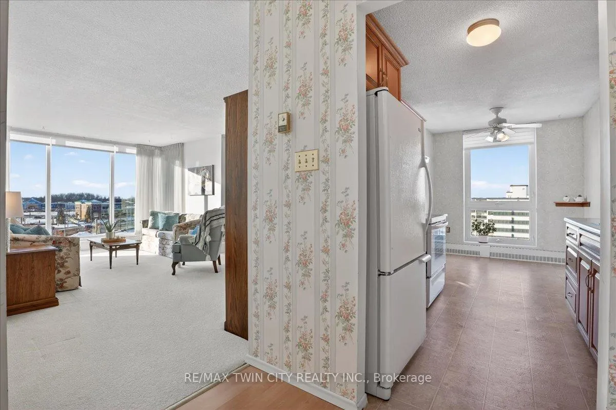 Photo 5 of Unit 706, 19 Woodlawn Road E, Guelph, Riverside Park — HOMEH